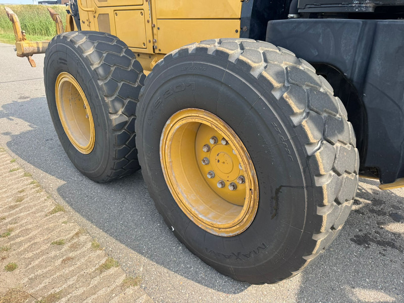 Grejder Caterpillar 140M3: slika 17
