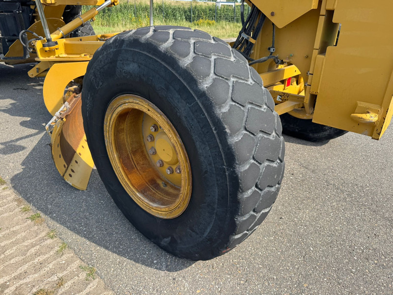 Grejder Caterpillar 140M3: slika 16