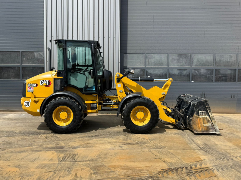Caterpillar 908M CE + EPA - Utovarivač točkaš: slika 5 Caterpillar 908M CE + EPA - Utovarivač točkaš: slika 5