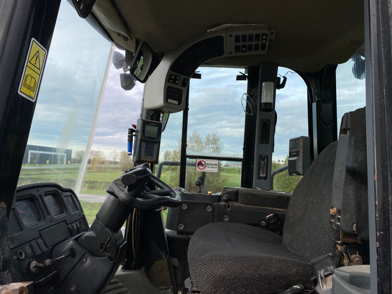 Utovarivač točkaš Caterpillar 980H: slika 15