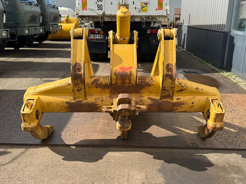 Caterpillar D6R Ripper - Zabijač: slika 4 Caterpillar D6R Ripper - Zabijač: slika 4