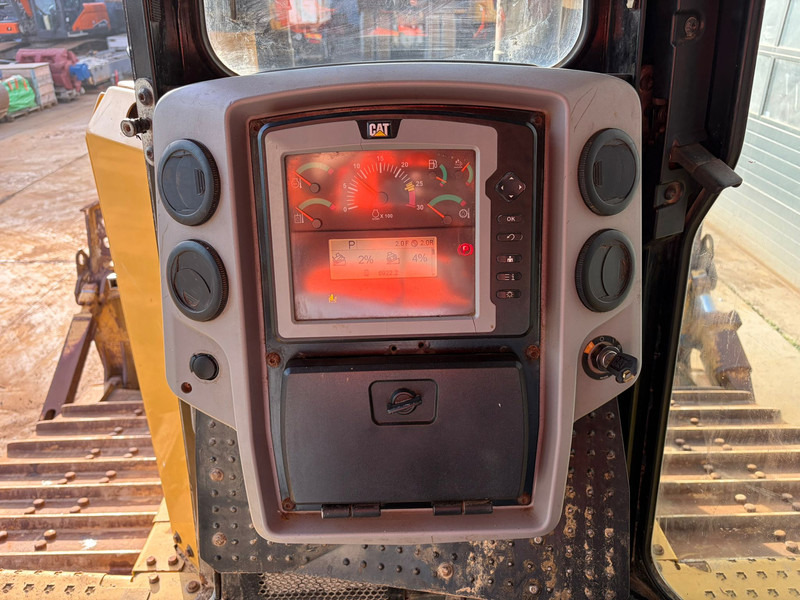 Buldožer Caterpillar D6T LGP: slika 20