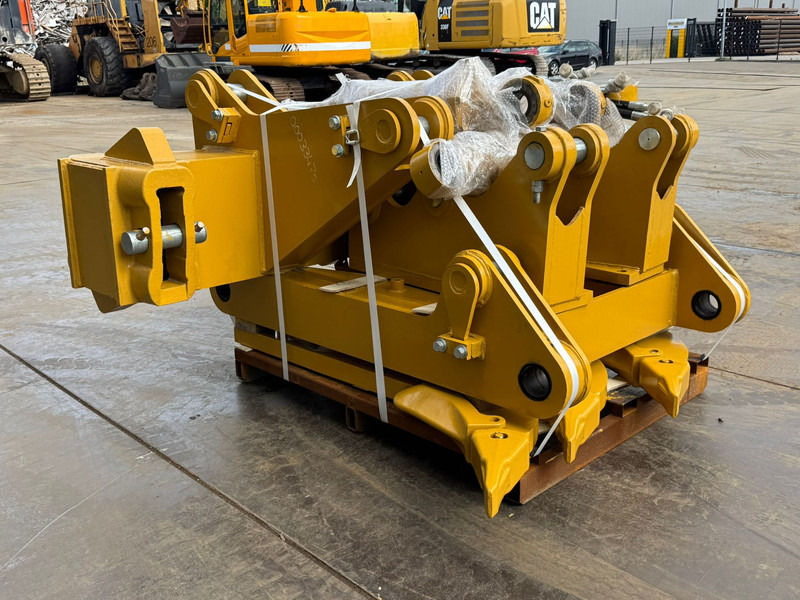 Caterpillar D8T D8R D8N Multishank Ripper (forged shanks) - Zabijač: slika 3 Caterpillar D8T D8R D8N Multishank Ripper (forged shanks) - Zabijač: slika 3