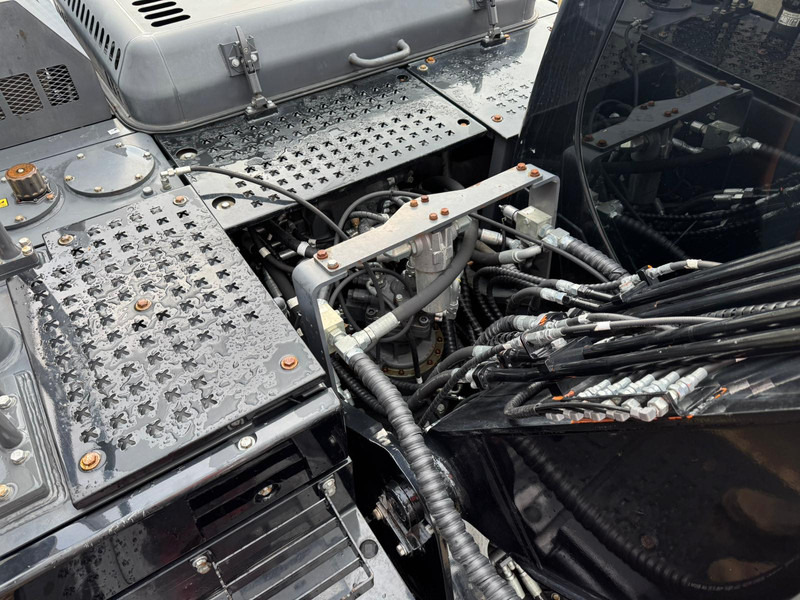 Bager guseničar Doosan DX225LC-5: slika 19