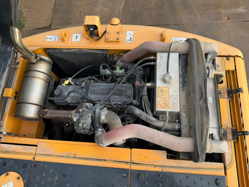 Bager točkaš Hyundai Robex 180W-9A: slika 19