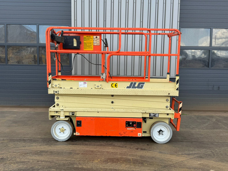 JLG JLG 2033 Schaarhoogwerker - Lift u obliku makaza: slika 1 JLG JLG 2033 Schaarhoogwerker - Lift u obliku makaza: slika 1