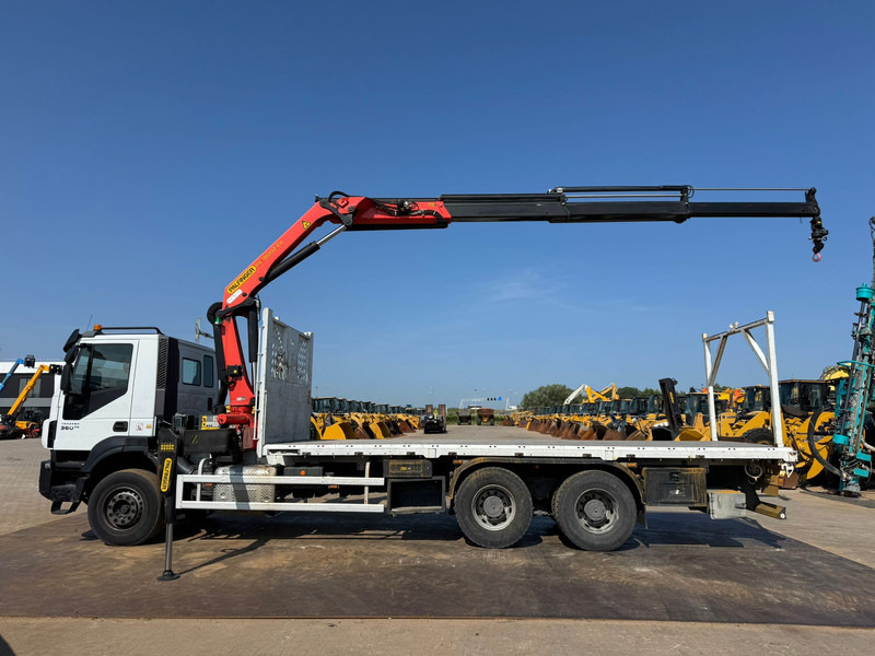 Kamion, Kamion sa dizalicom Iveco TRAKKER AD260T36: slika 9