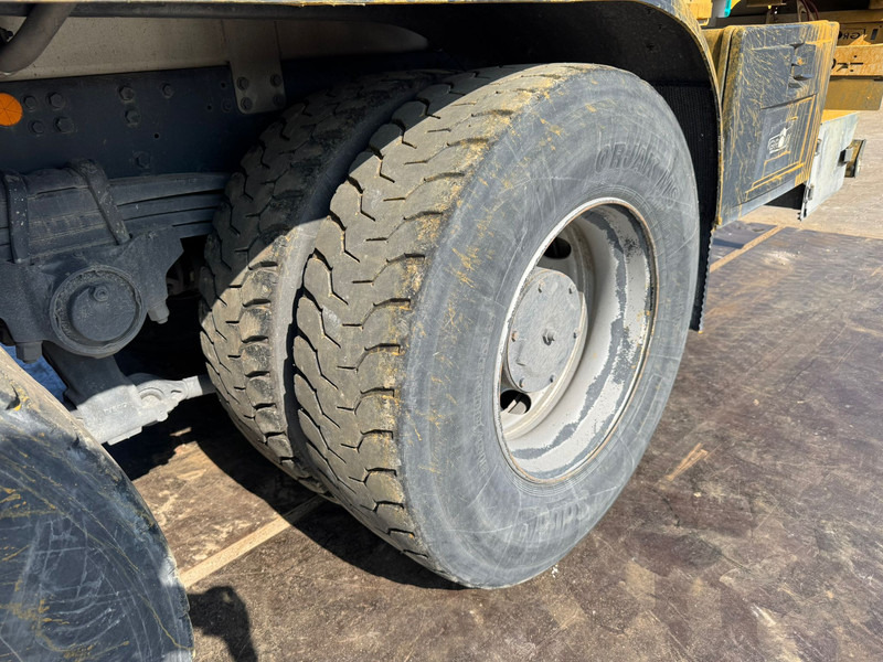Kamion, Kamion sa dizalicom Iveco TRAKKER AD260T36: slika 16