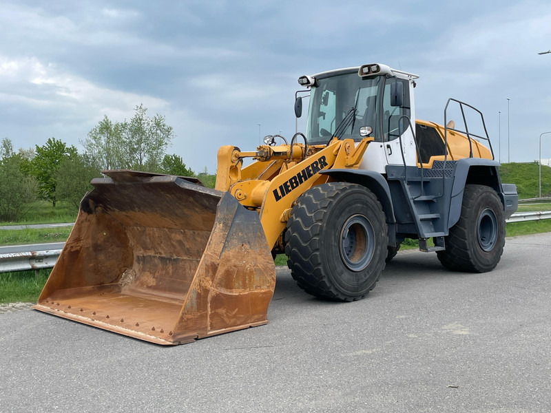 Liebherr L580 - Utovarivač točkaš: slika 2 Liebherr L580 - Utovarivač točkaš: slika 2