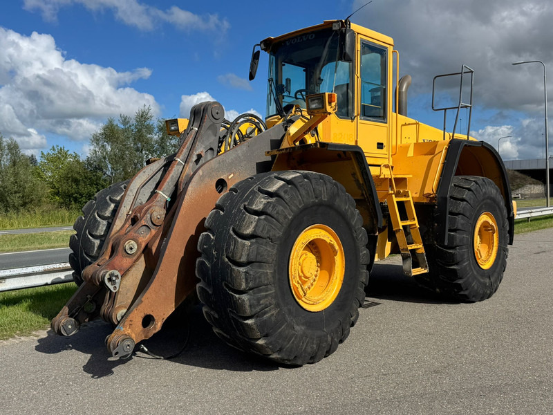 Volvo L220E - Utovarivač točkaš: slika 2 Volvo L220E - Utovarivač točkaš: slika 2