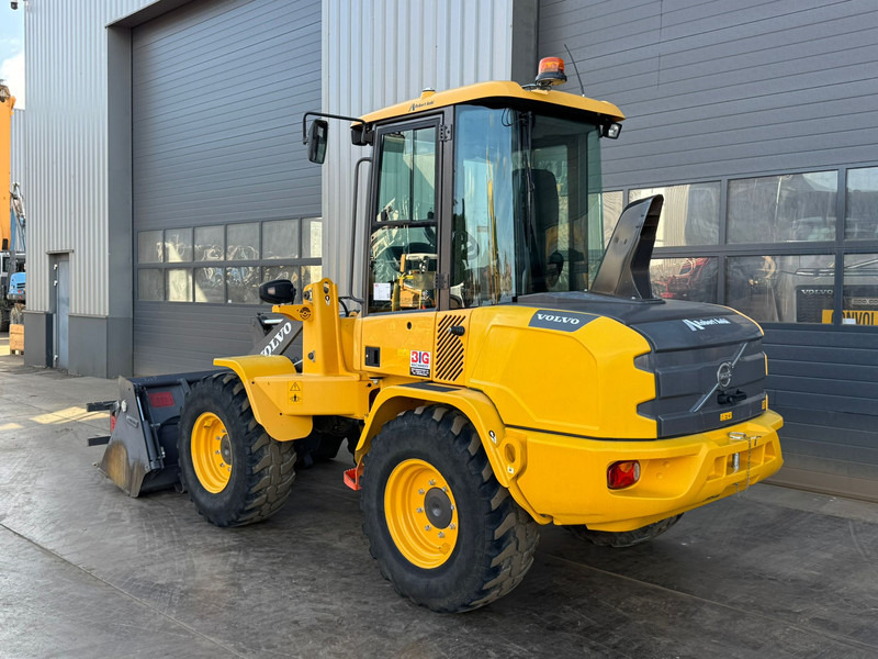 Volvo L30G - Utovarivač točkaš: slika 3 Volvo L30G - Utovarivač točkaš: slika 3