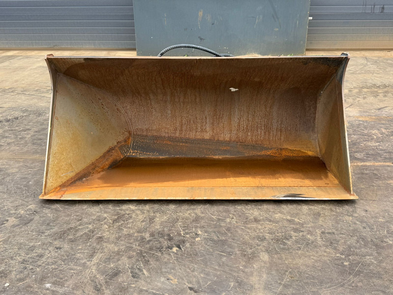 ZFE Side-Tilting bucket - Kašika: slika 1 ZFE Side-Tilting bucket - Kašika: slika 1