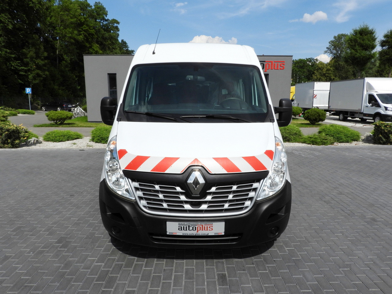 RENAULT MASTER BOX DELIVERY VAN 7 SEATS CRUISE CONTROL TWIN WHEELS AIR CONDITIONING 145HP - Dostavno vozilo: slika 5 RENAULT MASTER BOX DELIVERY VAN 7 SEATS CRUISE CONTROL TWIN WHEELS AIR CONDITIONING 145HP - Dostavno vozilo: slika 5
