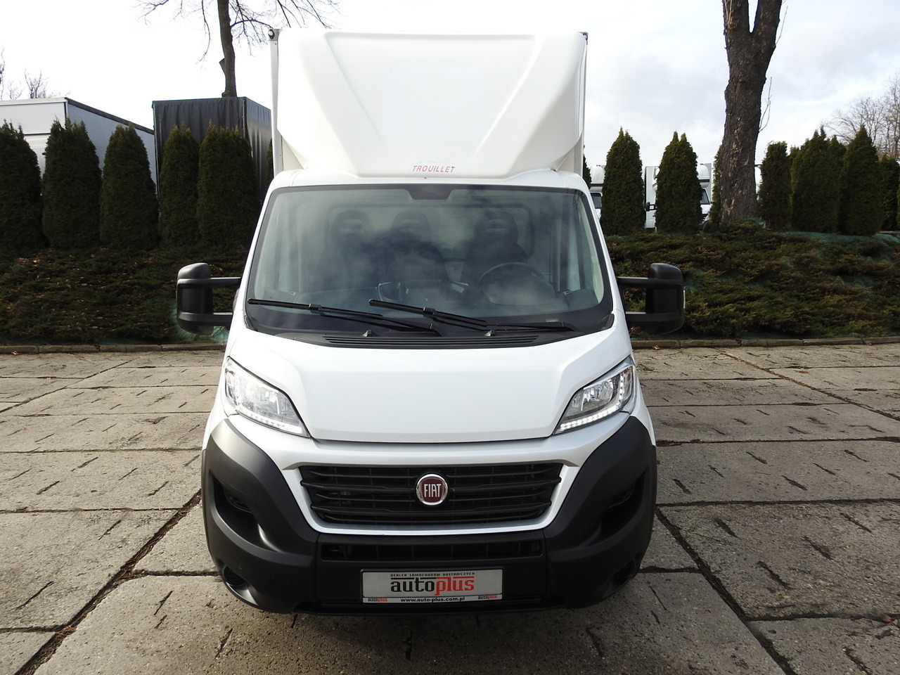 FIAT DUCATO BOX LIFT 8 PALLETS CRUISE CONTROL NAVIGATION AIR CONDITIONING LED LIGHTS  130HP - Dostavno vozilo hladnjača: slika 5 FIAT DUCATO BOX LIFT 8 PALLETS CRUISE CONTROL NAVIGATION AIR CONDITIONING LED LIGHTS  130HP - Dostavno vozilo hladnjača: slika 5