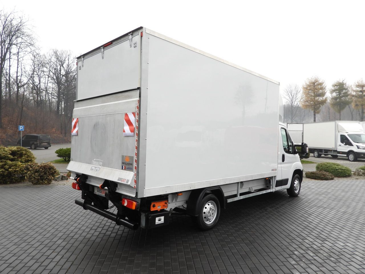 FIAT DUCATO BOX LIFT 8 PALLETS CRUISE CONTROL NAVIGATION LED LIGHTS AIR CONDITIONING 130HP - Dostavno vozilo sa zatvorenim sandukom: slika 3 FIAT DUCATO BOX LIFT 8 PALLETS CRUISE CONTROL NAVIGATION LED LIGHTS AIR CONDITIONING 130HP - Dostavno vozilo sa zatvorenim sandukom: slika 3