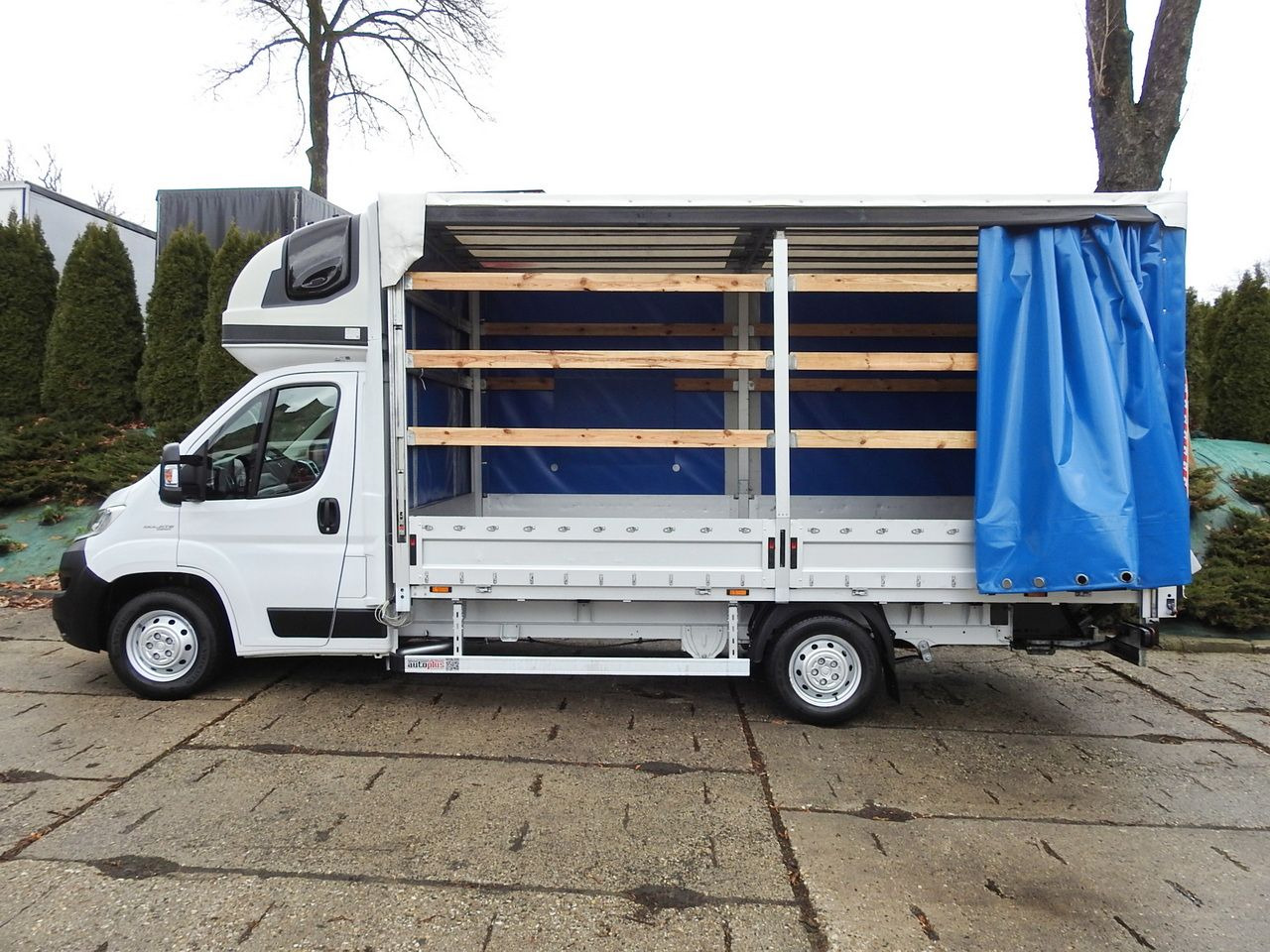 Dostavno vozilo sa ceradom FIAT DUCATO TARPAULIN LIFT 9 PALLETS WEBASTO CRUISE CONTROL A/C LED LAMP 180HP: slika 8 Dostavno vozilo sa ceradom FIAT DUCATO TARPAULIN LIFT 9 PALLETS WEBASTO CRUISE CONTROL A/C LED LAMP 180HP: slika 8