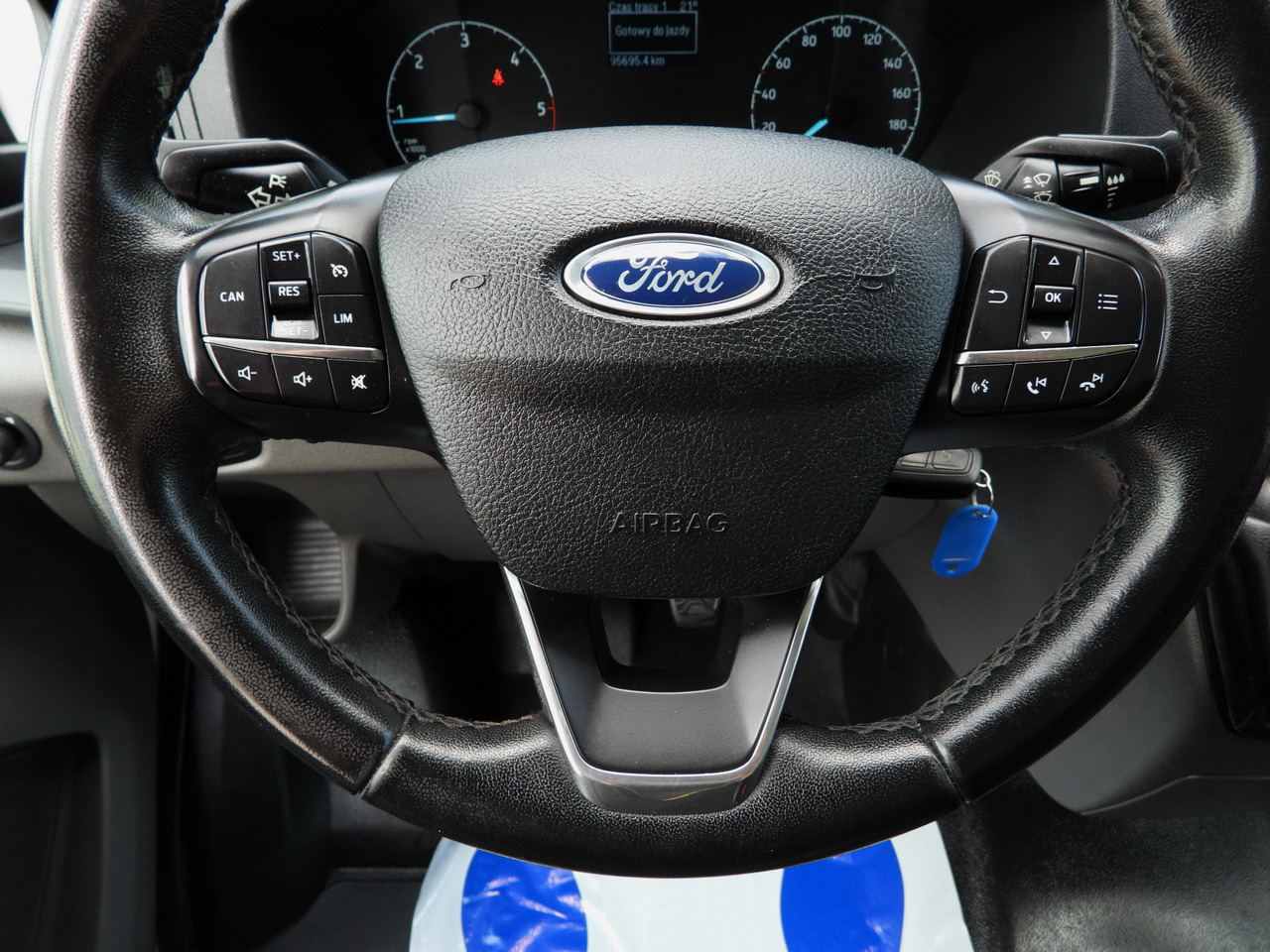 Dostavno vozilo sa zatvorenim sandukom FORD TRANSIT BOX LIFT 8 PALLETS CRUISE CONTROL LED LIGHTS TWIN WHEELS AIR CONDITIONING 130HP: slika 28 Dostavno vozilo sa zatvorenim sandukom FORD TRANSIT BOX LIFT 8 PALLETS CRUISE CONTROL LED LIGHTS TWIN WHEELS AIR CONDITIONING 130HP: slika 28