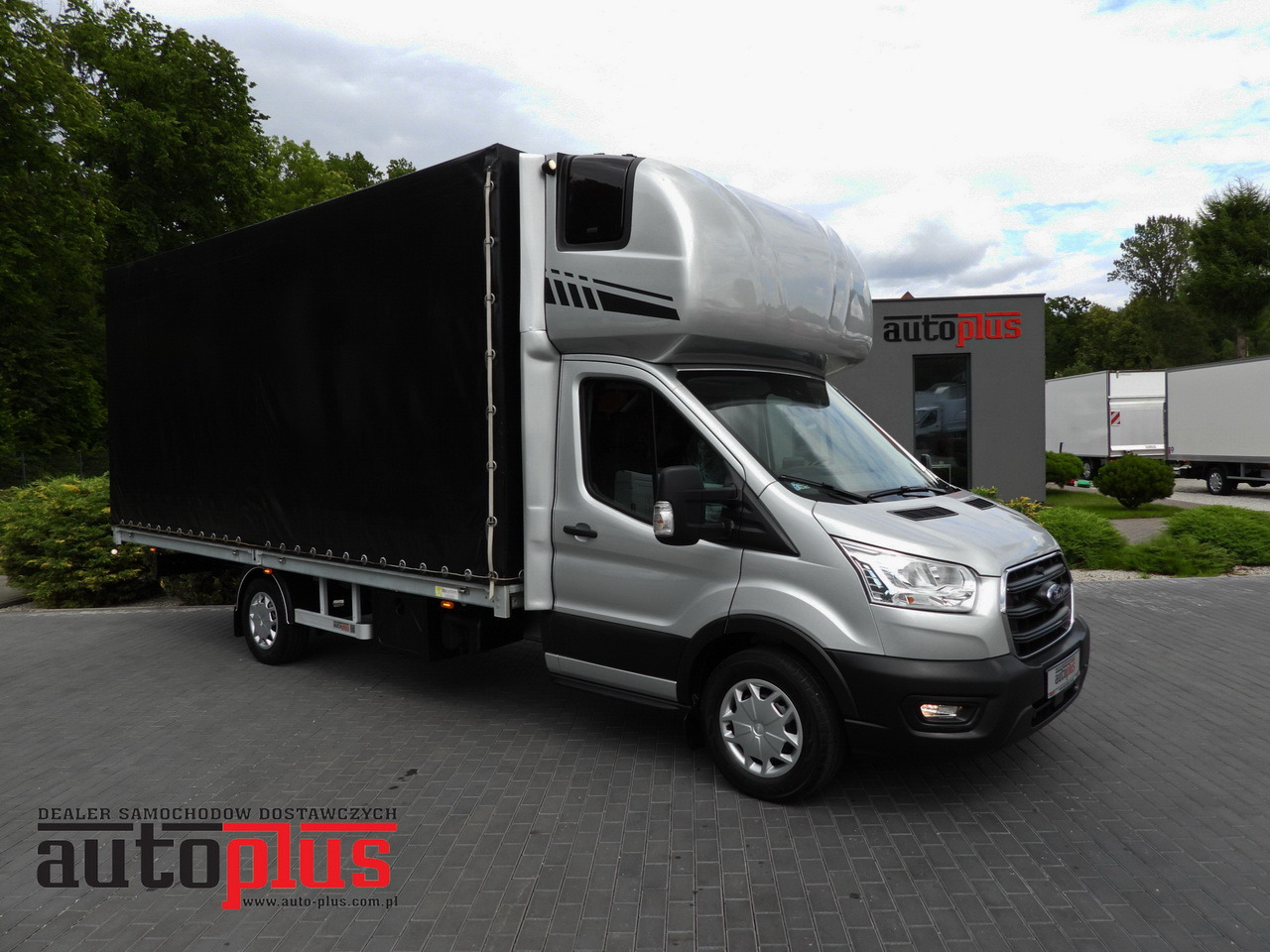 FORD TRANSIT TARPAULIN 10 PALLETS WEBASTO CRUISE CONTROL LED LIGHTS PNEUMATICS AIR CONDITIONING 160HP - Dostavno vozilo sa ceradom: slika 1 FORD TRANSIT TARPAULIN 10 PALLETS WEBASTO CRUISE CONTROL LED LIGHTS PNEUMATICS AIR CONDITIONING 160HP - Dostavno vozilo sa ceradom: slika 1