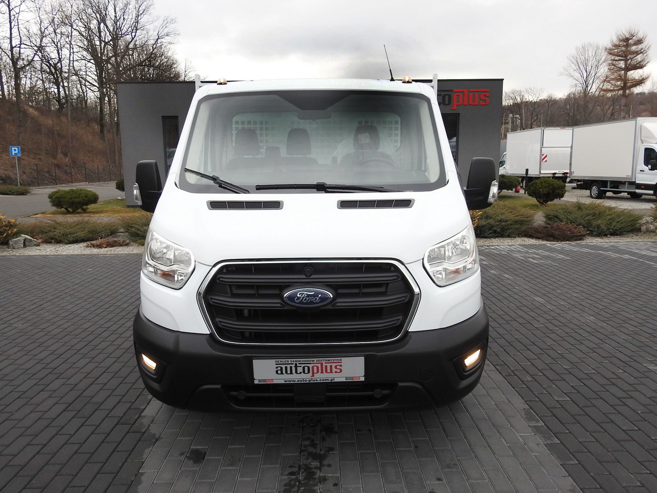 FORD TRANSIT TIPPER LED LIGHTS TWIN WHEELS AIR CONDITIONING 130HP - Dostavno vozilo istovarivač: slika 5 FORD TRANSIT TIPPER LED LIGHTS TWIN WHEELS AIR CONDITIONING 130HP - Dostavno vozilo istovarivač: slika 5
