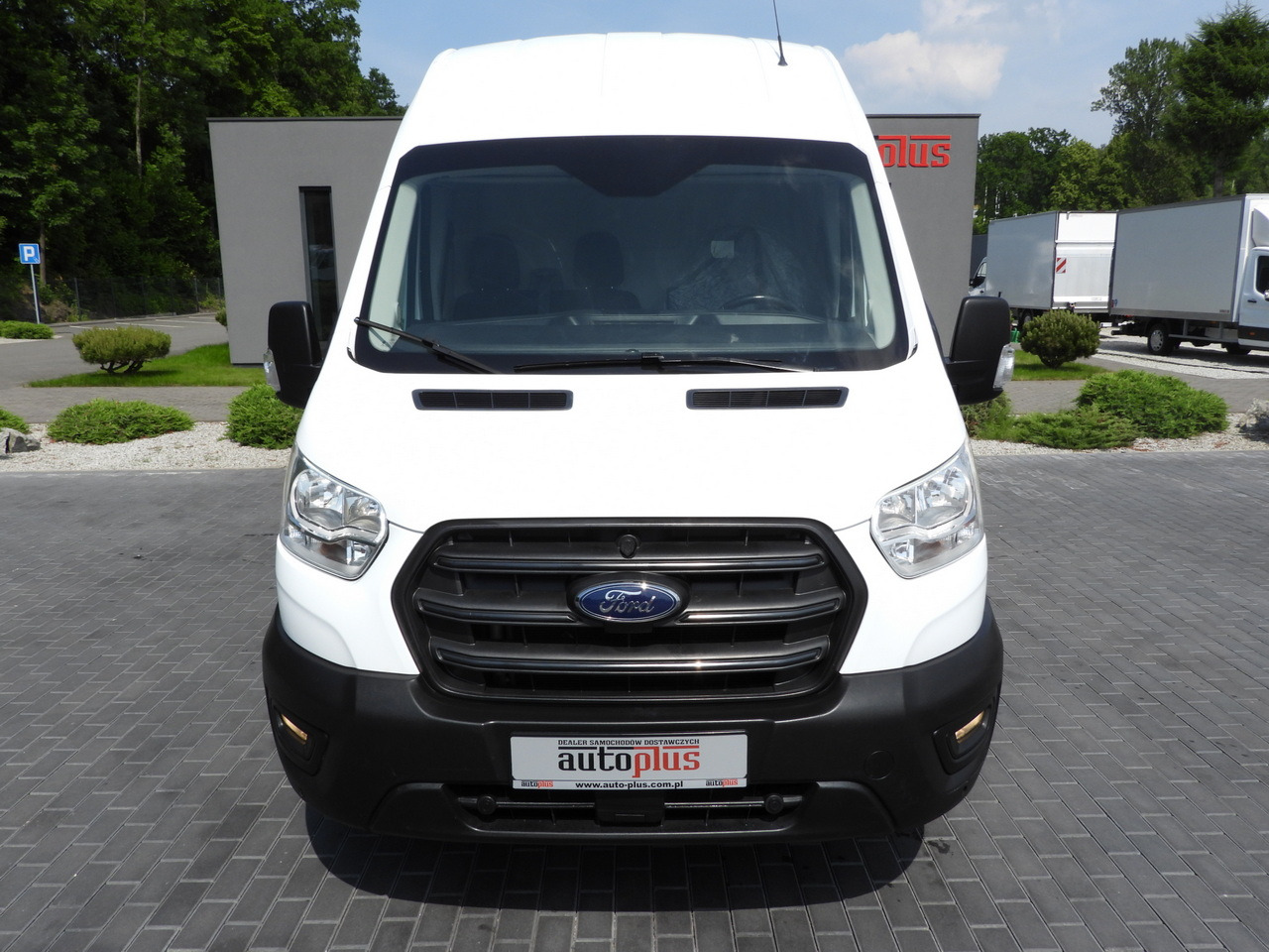 FORD TRANSIT VAN CRUISE CONTROL LED LIGHTS AIR CONDITIONING 130HP - Furgon: slika 5 FORD TRANSIT VAN CRUISE CONTROL LED LIGHTS AIR CONDITIONING 130HP - Furgon: slika 5