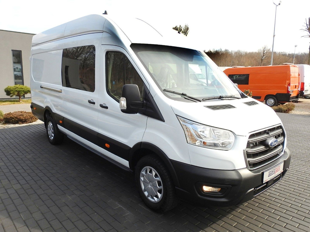 Ford TRANSIT KASTENWAGEN DOPPELKABINE 6 SITZE A/C - Furgon, Dostavno vozilo sa duplom kabinom: slika 4 Ford TRANSIT KASTENWAGEN DOPPELKABINE 6 SITZE A/C - Furgon, Dostavno vozilo sa duplom kabinom: slika 4