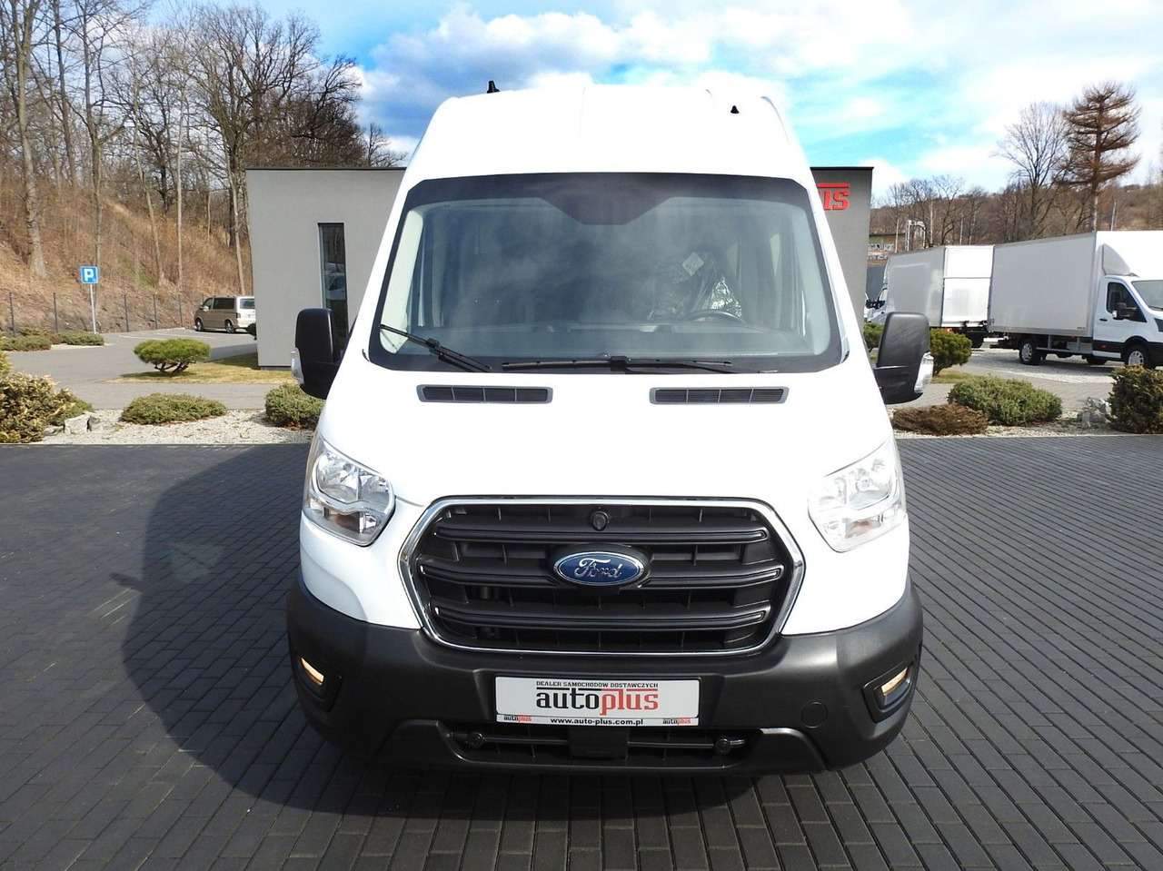 Ford TRANSIT KASTENWAGEN DOPPELKABINE 6 SITZE A/C - Furgon, Dostavno vozilo sa duplom kabinom: slika 5 Ford TRANSIT KASTENWAGEN DOPPELKABINE 6 SITZE A/C - Furgon, Dostavno vozilo sa duplom kabinom: slika 5