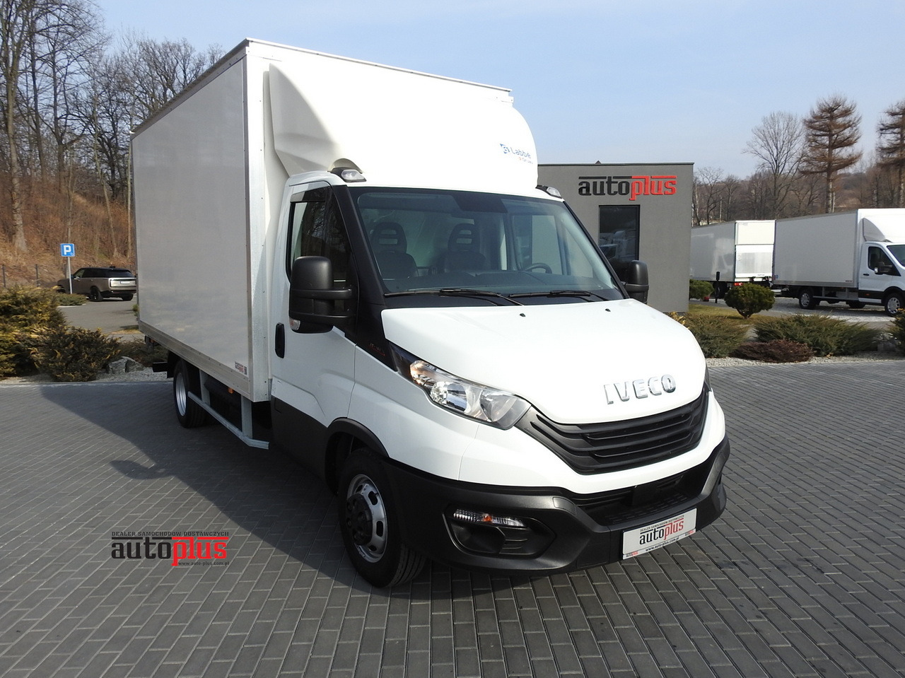 IVECO DAILY 35C16 BOX LIFT 8 PALLETS CRUISE CONTROL TWIN WHEELS AIR CONDITIONING 160HP - Dostavno vozilo sa zatvorenim sandukom: slika 1 IVECO DAILY 35C16 BOX LIFT 8 PALLETS CRUISE CONTROL TWIN WHEELS AIR CONDITIONING 160HP - Dostavno vozilo sa zatvorenim sandukom: slika 1