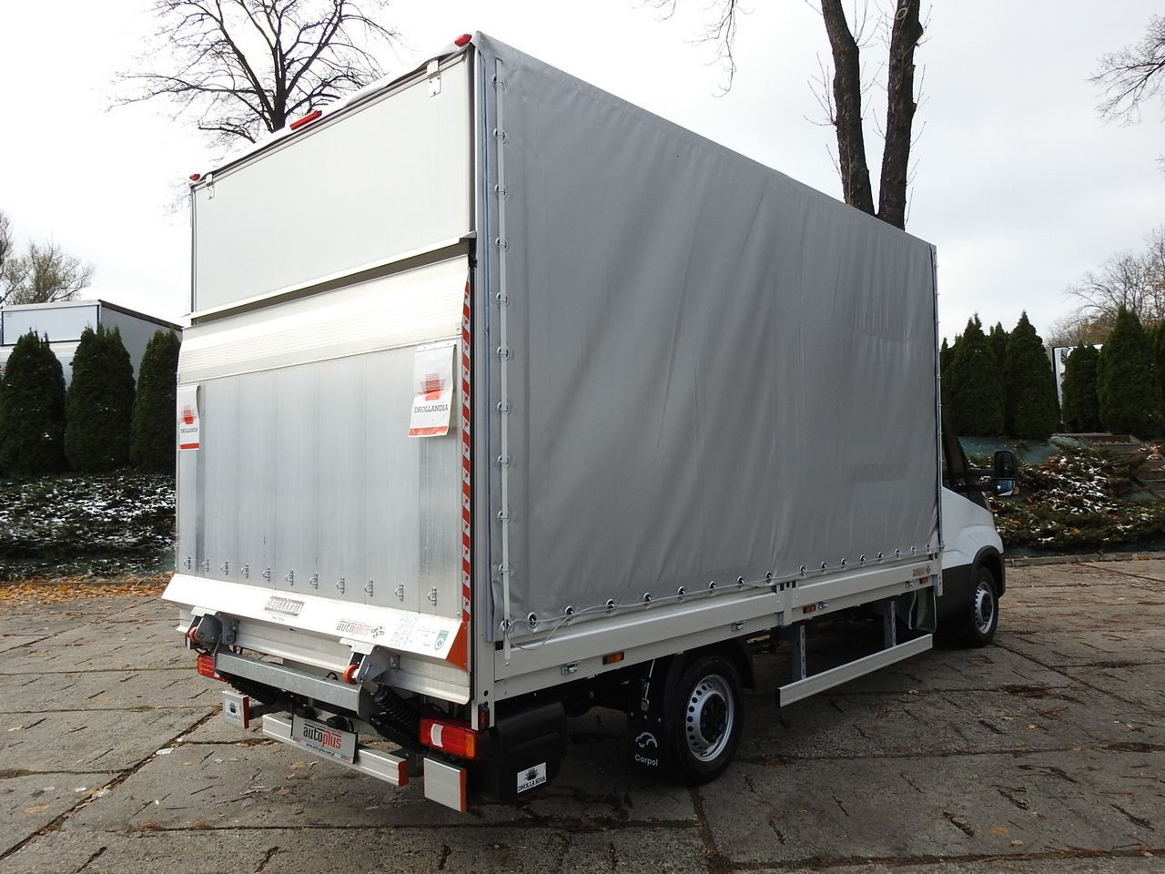 IVECO DAILY 35S16 NEW TARPAULIN LIFT 8 PALLETS CRUISE CONTROL AIR CONDITIONING 160HP - Dostavno vozilo sa ceradom: slika 3 IVECO DAILY 35S16 NEW TARPAULIN LIFT 8 PALLETS CRUISE CONTROL AIR CONDITIONING 160HP - Dostavno vozilo sa ceradom: slika 3