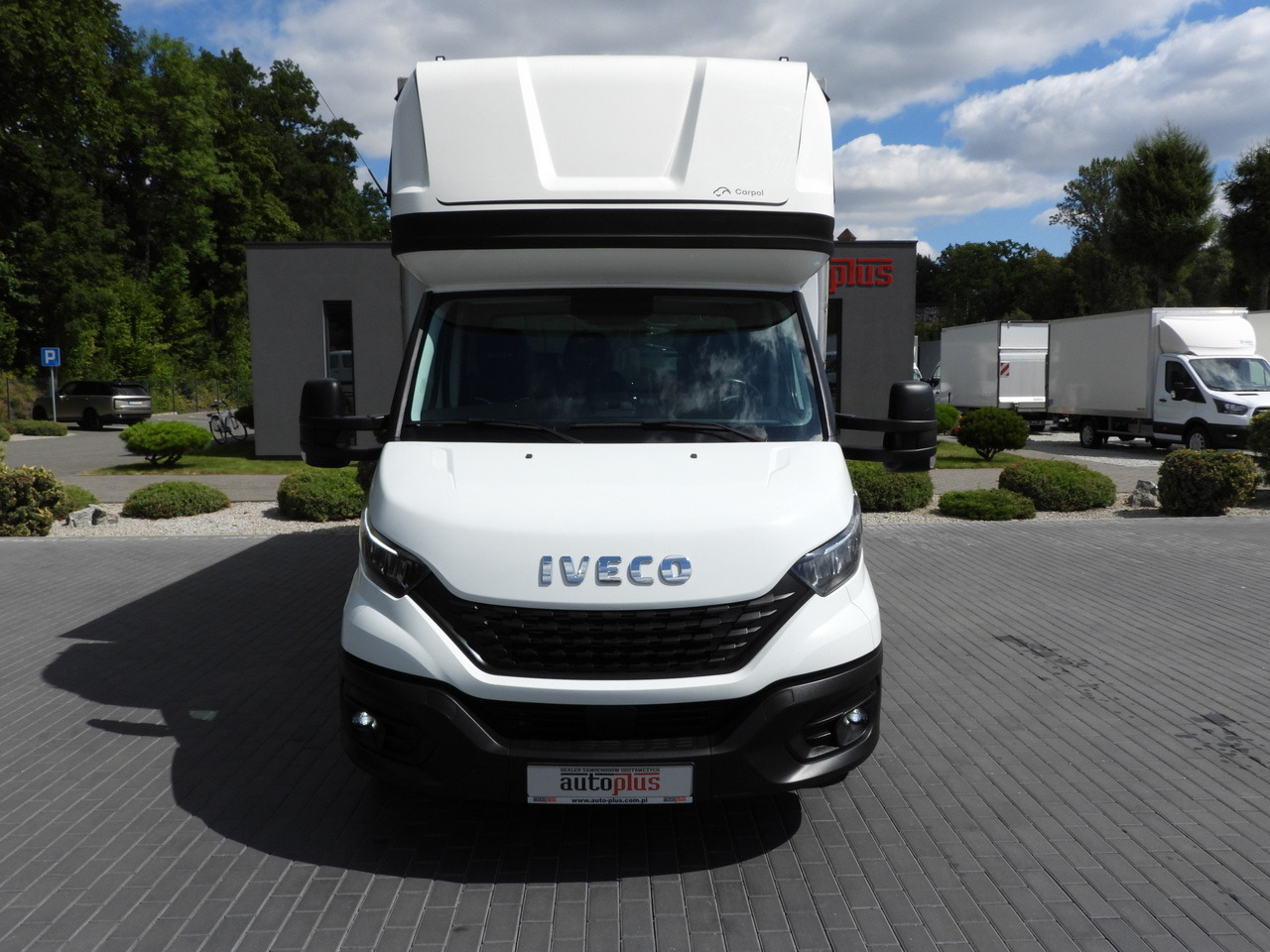 IVECO DAILY 35S18 TARPAULIN 10 PALLETS WEBASTO CRUISE CONTROL NAVIGATION LED LIGHTS AIR CONDITIONING 180HP - Dostavno vozilo sa ceradom: slika 5 IVECO DAILY 35S18 TARPAULIN 10 PALLETS WEBASTO CRUISE CONTROL NAVIGATION LED LIGHTS AIR CONDITIONING 180HP - Dostavno vozilo sa ceradom: slika 5