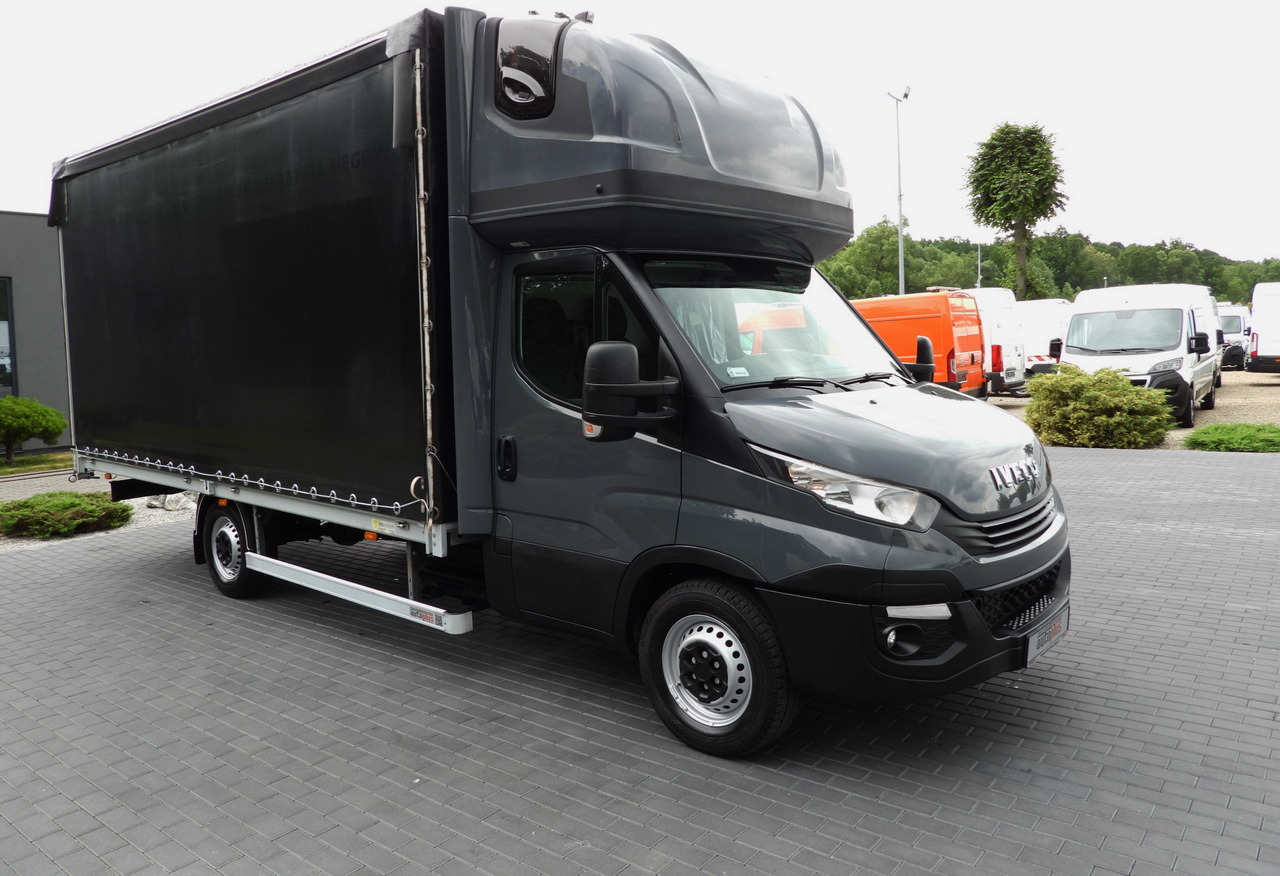 IVECO DAILY 35S18 TARPAULIN 10 PALLETS WEBASTO CRUISE CONTROL PNEUMATICS AUTOMATIC TRANSMISSION HI-MATIC AIR CONDITIONING 180HP - Dostavno vozilo sa ceradom: slika 4 IVECO DAILY 35S18 TARPAULIN 10 PALLETS WEBASTO CRUISE CONTROL PNEUMATICS AUTOMATIC TRANSMISSION HI-MATIC AIR CONDITIONING 180HP - Dostavno vozilo sa ceradom: slika 4