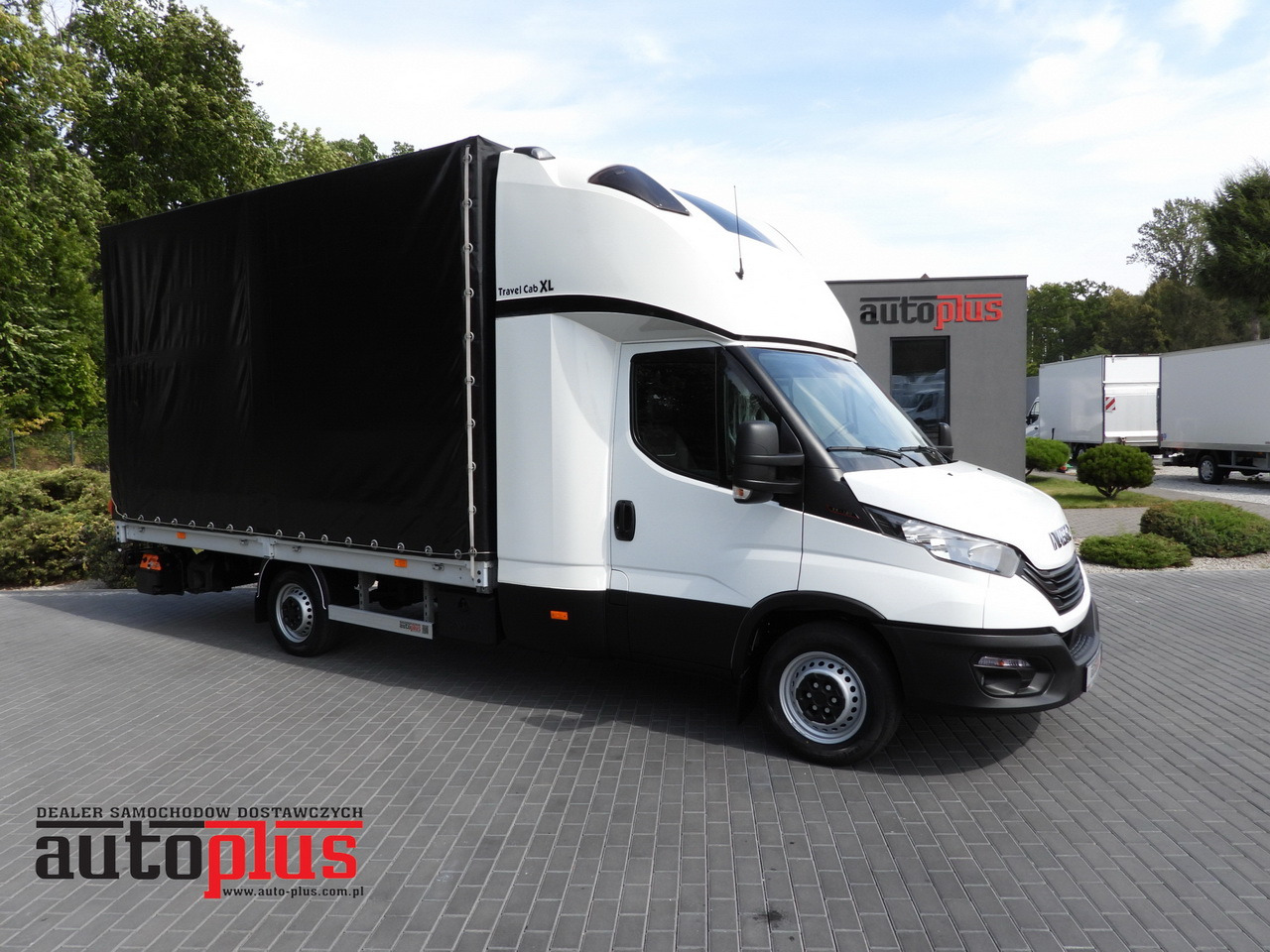 IVECO DAILY 35S18 TARPAULIN LIFT 8 PALLETS CRUISE CONTROL AIR CONDITIONING  180HP - Dostavno vozilo sa ceradom: slika 1 IVECO DAILY 35S18 TARPAULIN LIFT 8 PALLETS CRUISE CONTROL AIR CONDITIONING  180HP - Dostavno vozilo sa ceradom: slika 1