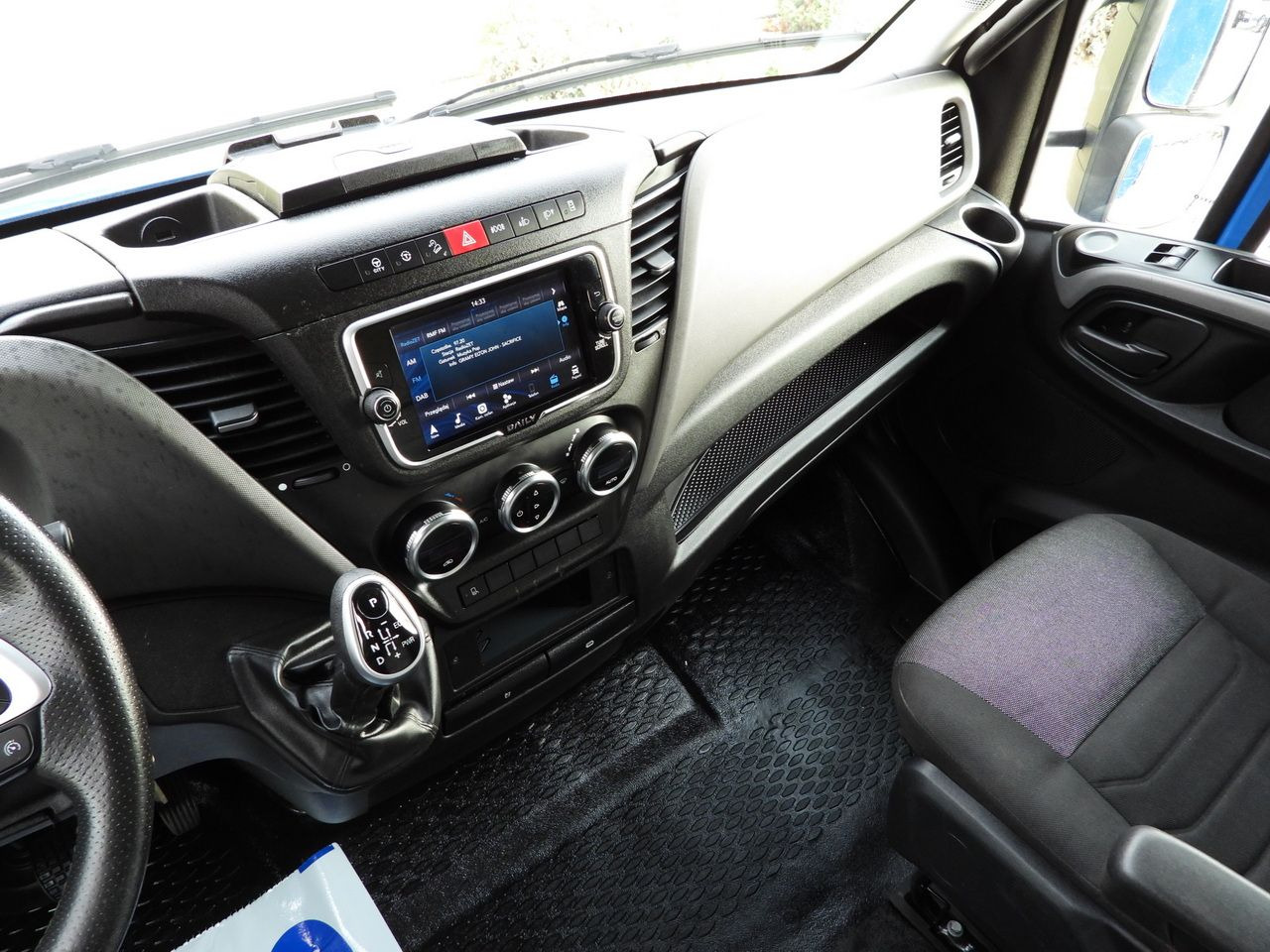 IVECO DAILY 35S21 TARPAULIN 10 PALLETS WEBASTO CRUISE CONTROL NAVIGATION LED LIGHTS AUTOMATIC TRANSMISSION HI-MATIC AIR CONDITIONING 210HP IVECO DAILY 35S21 TARPAULIN 10 PALLETS WEBASTO CRUISE CONTROL NAVIGATION LED LIGHTS AUTOMATIC TRANSMISSION HI-MATIC AIR CONDITIONING 210HP: slika 37 IVECO DAILY 35S21 TARPAULIN 10 PALLETS WEBASTO CRUISE CONTROL NAVIGATION LED LIGHTS AUTOMATIC TRANSMISSION HI-MATIC AIR CONDITIONING 210HP IVECO DAILY 35S21 TARPAULIN 10 PALLETS WEBASTO CRUISE CONTROL NAVIGATION LED LIGHTS AUTOMATIC TRANSMISSION HI-MATIC AIR CONDITIONING 210HP: slika 37