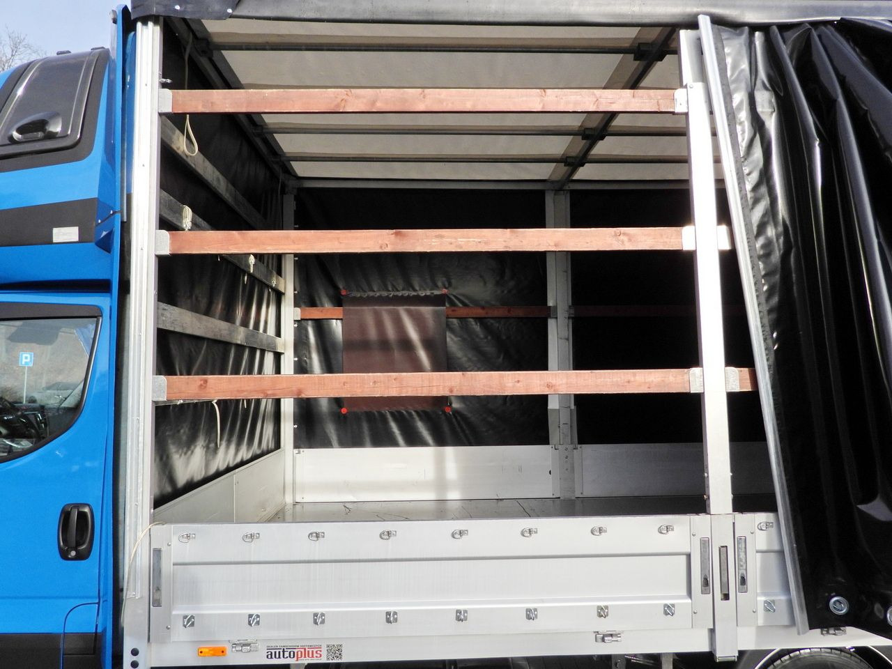 IVECO DAILY 35S21 TARPAULIN 10 PALLETS WEBASTO CRUISE CONTROL NAVIGATION LED LIGHTS AUTOMATIC TRANSMISSION HI-MATIC AIR CONDITIONING 210HP IVECO DAILY 35S21 TARPAULIN 10 PALLETS WEBASTO CRUISE CONTROL NAVIGATION LED LIGHTS AUTOMATIC TRANSMISSION HI-MATIC AIR CONDITIONING 210HP: slika 27 IVECO DAILY 35S21 TARPAULIN 10 PALLETS WEBASTO CRUISE CONTROL NAVIGATION LED LIGHTS AUTOMATIC TRANSMISSION HI-MATIC AIR CONDITIONING 210HP IVECO DAILY 35S21 TARPAULIN 10 PALLETS WEBASTO CRUISE CONTROL NAVIGATION LED LIGHTS AUTOMATIC TRANSMISSION HI-MATIC AIR CONDITIONING 210HP: slika 27