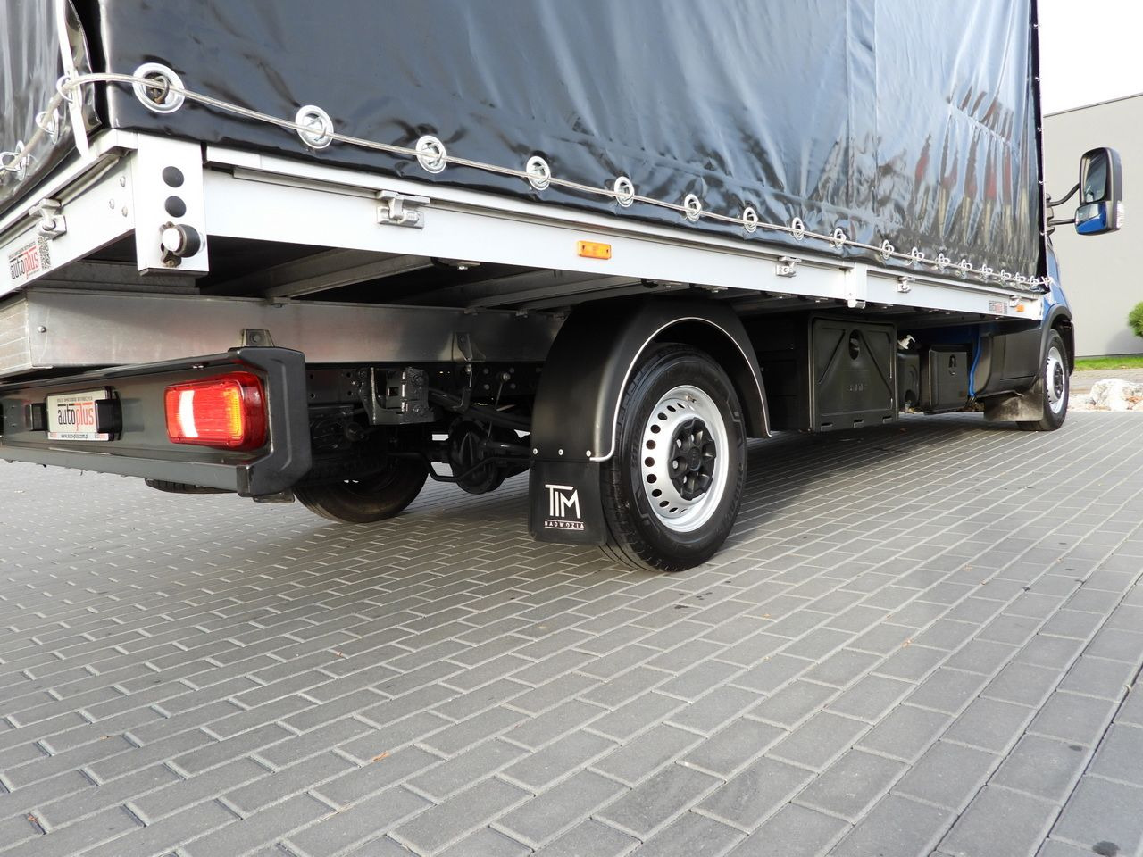 IVECO DAILY 35S21 TARPAULIN 10 PALLETS WEBASTO CRUISE CONTROL NAVIGATION LED LIGHTS AUTOMATIC TRANSMISSION HI-MATIC AIR CONDITIONING 210HP IVECO DAILY 35S21 TARPAULIN 10 PALLETS WEBASTO CRUISE CONTROL NAVIGATION LED LIGHTS AUTOMATIC TRANSMISSION HI-MATIC AIR CONDITIONING 210HP: slika 17 IVECO DAILY 35S21 TARPAULIN 10 PALLETS WEBASTO CRUISE CONTROL NAVIGATION LED LIGHTS AUTOMATIC TRANSMISSION HI-MATIC AIR CONDITIONING 210HP IVECO DAILY 35S21 TARPAULIN 10 PALLETS WEBASTO CRUISE CONTROL NAVIGATION LED LIGHTS AUTOMATIC TRANSMISSION HI-MATIC AIR CONDITIONING 210HP: slika 17