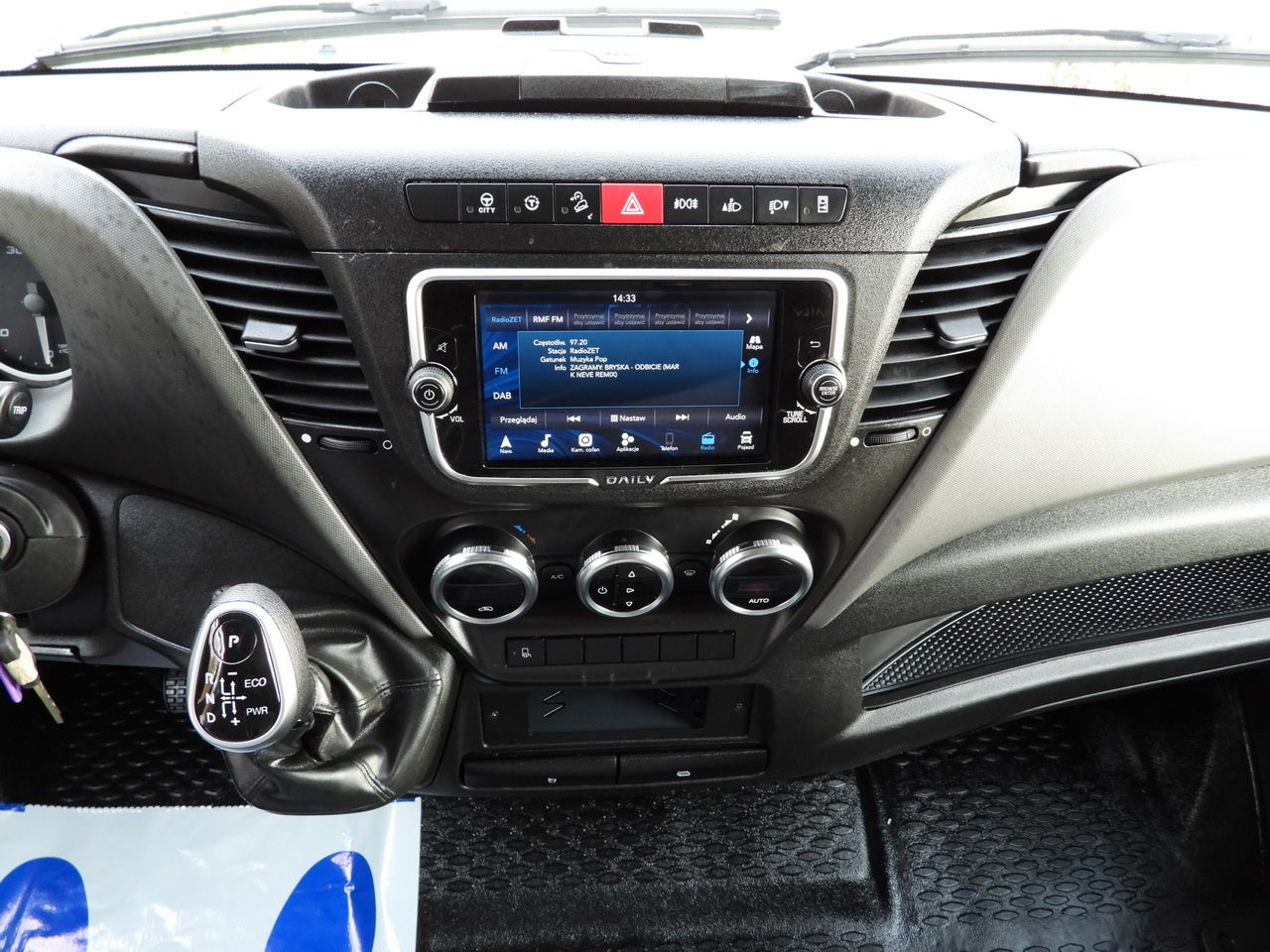 IVECO DAILY 35S21 TARPAULIN 10 PALLETS WEBASTO CRUISE CONTROL NAVIGATION LED LIGHTS AUTOMATIC TRANSMISSION HI-MATIC AIR CONDITIONING 210HP IVECO DAILY 35S21 TARPAULIN 10 PALLETS WEBASTO CRUISE CONTROL NAVIGATION LED LIGHTS AUTOMATIC TRANSMISSION HI-MATIC AIR CONDITIONING 210HP: slika 39 IVECO DAILY 35S21 TARPAULIN 10 PALLETS WEBASTO CRUISE CONTROL NAVIGATION LED LIGHTS AUTOMATIC TRANSMISSION HI-MATIC AIR CONDITIONING 210HP IVECO DAILY 35S21 TARPAULIN 10 PALLETS WEBASTO CRUISE CONTROL NAVIGATION LED LIGHTS AUTOMATIC TRANSMISSION HI-MATIC AIR CONDITIONING 210HP: slika 39