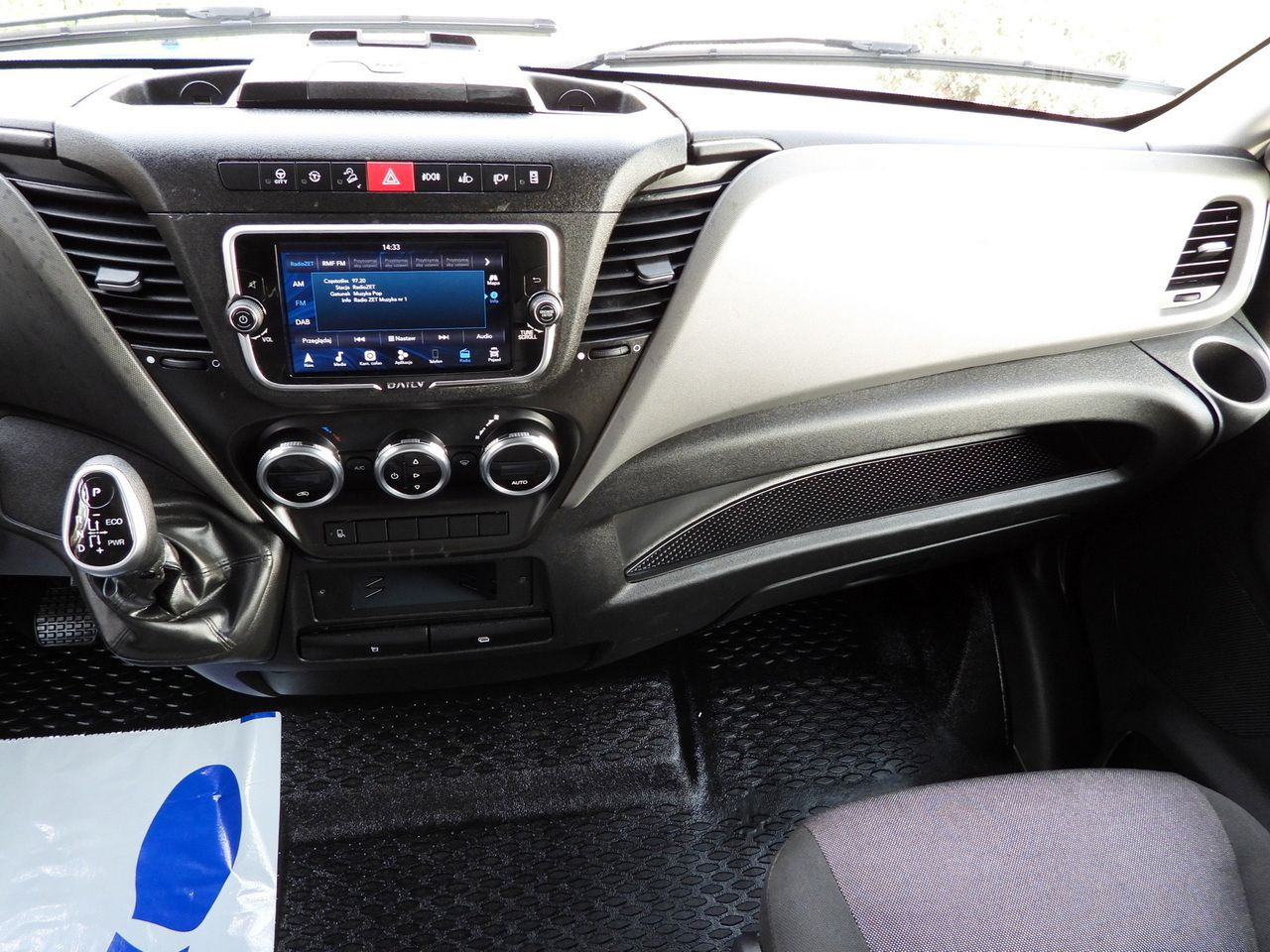 IVECO DAILY 35S21 TARPAULIN 10 PALLETS WEBASTO CRUISE CONTROL NAVIGATION LED LIGHTS AUTOMATIC TRANSMISSION HI-MATIC AIR CONDITIONING 210HP IVECO DAILY 35S21 TARPAULIN 10 PALLETS WEBASTO CRUISE CONTROL NAVIGATION LED LIGHTS AUTOMATIC TRANSMISSION HI-MATIC AIR CONDITIONING 210HP: slika 38 IVECO DAILY 35S21 TARPAULIN 10 PALLETS WEBASTO CRUISE CONTROL NAVIGATION LED LIGHTS AUTOMATIC TRANSMISSION HI-MATIC AIR CONDITIONING 210HP IVECO DAILY 35S21 TARPAULIN 10 PALLETS WEBASTO CRUISE CONTROL NAVIGATION LED LIGHTS AUTOMATIC TRANSMISSION HI-MATIC AIR CONDITIONING 210HP: slika 38