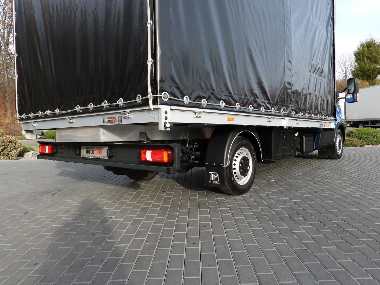 IVECO DAILY 35S21 TARPAULIN 10 PALLETS WEBASTO CRUISE CONTROL NAVIGATION LED LIGHTS AUTOMATIC TRANSMISSION HI-MATIC AIR CONDITIONING 210HP IVECO DAILY 35S21 TARPAULIN 10 PALLETS WEBASTO CRUISE CONTROL NAVIGATION LED LIGHTS AUTOMATIC TRANSMISSION HI-MATIC AIR CONDITIONING 210HP: slika 28 IVECO DAILY 35S21 TARPAULIN 10 PALLETS WEBASTO CRUISE CONTROL NAVIGATION LED LIGHTS AUTOMATIC TRANSMISSION HI-MATIC AIR CONDITIONING 210HP IVECO DAILY 35S21 TARPAULIN 10 PALLETS WEBASTO CRUISE CONTROL NAVIGATION LED LIGHTS AUTOMATIC TRANSMISSION HI-MATIC AIR CONDITIONING 210HP: slika 28