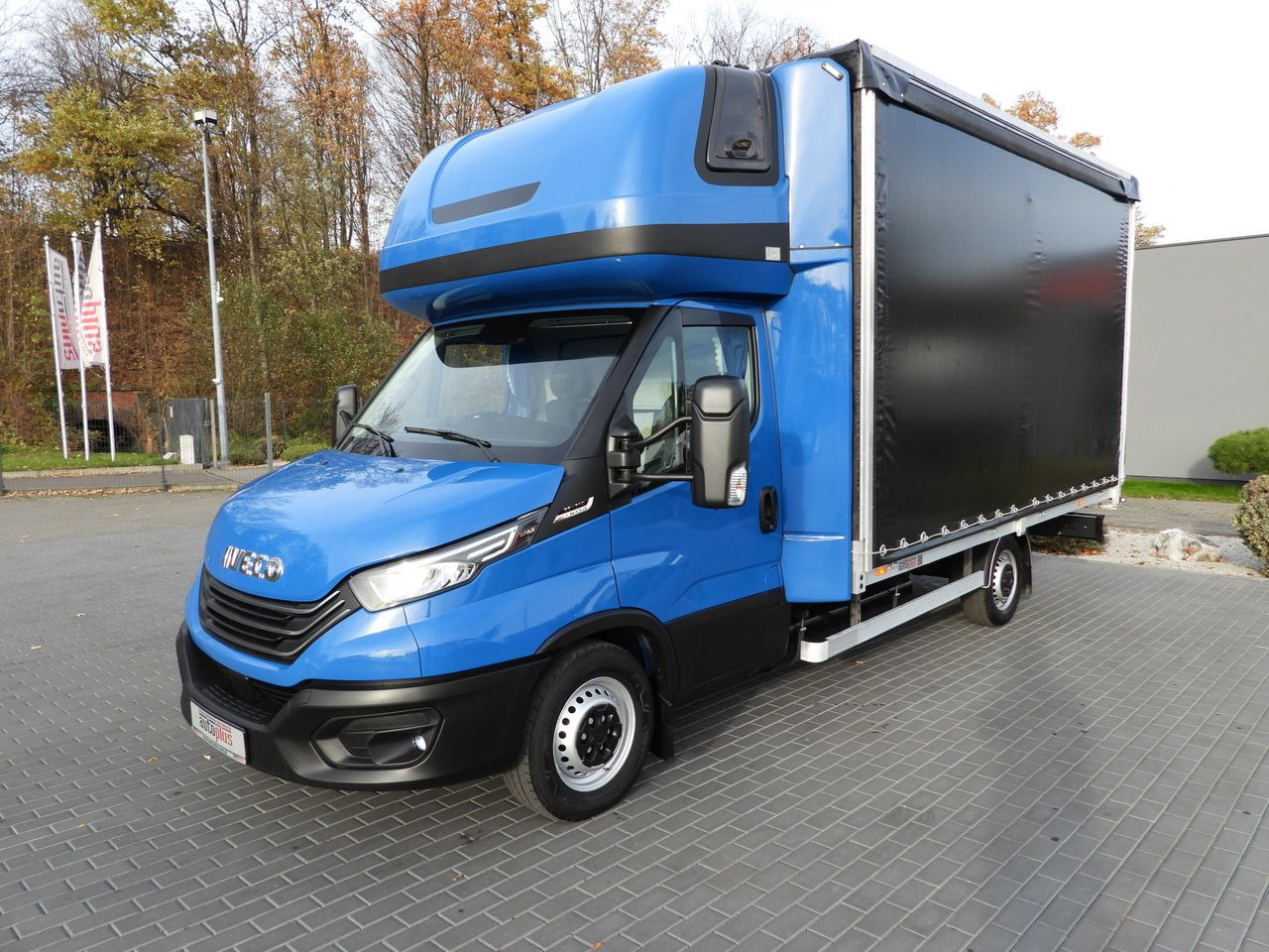 IVECO DAILY 35S21 TARPAULIN 10 PALLETS WEBASTO CRUISE CONTROL NAVIGATION LED LIGHTS AUTOMATIC TRANSMISSION HI-MATIC AIR CONDITIONING 210HP IVECO DAILY 35S21 TARPAULIN 10 PALLETS WEBASTO CRUISE CONTROL NAVIGATION LED LIGHTS AUTOMATIC TRANSMISSION HI-MATIC AIR CONDITIONING 210HP: slika 6 IVECO DAILY 35S21 TARPAULIN 10 PALLETS WEBASTO CRUISE CONTROL NAVIGATION LED LIGHTS AUTOMATIC TRANSMISSION HI-MATIC AIR CONDITIONING 210HP IVECO DAILY 35S21 TARPAULIN 10 PALLETS WEBASTO CRUISE CONTROL NAVIGATION LED LIGHTS AUTOMATIC TRANSMISSION HI-MATIC AIR CONDITIONING 210HP: slika 6