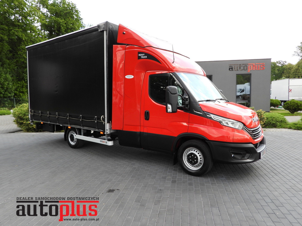 IVECO DAILY 35S21 TARPAULIN 10 PALLETS WEBASTO CRUISE CONTROL NAVIGATION LED LIGHTS PNEUMATICS AUTOMATIC TRANSMISSION HI-MATIC AIR CONDITIONING 210HP - Dostavno vozilo sa ceradom: slika 1 IVECO DAILY 35S21 TARPAULIN 10 PALLETS WEBASTO CRUISE CONTROL NAVIGATION LED LIGHTS PNEUMATICS AUTOMATIC TRANSMISSION HI-MATIC AIR CONDITIONING 210HP - Dostavno vozilo sa ceradom: slika 1