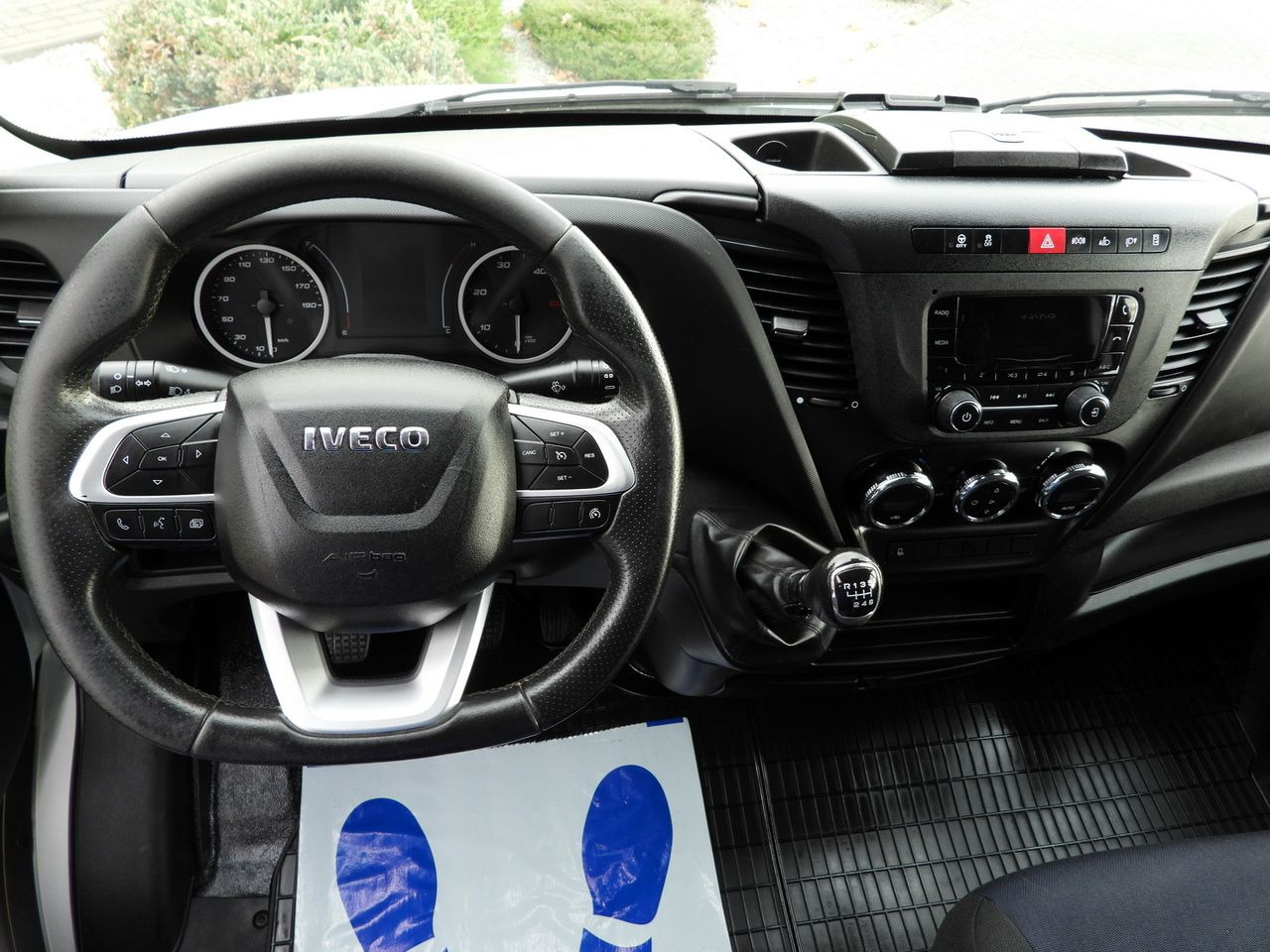 Dostavno vozilo sa ceradom IVECO DAILY 50C17 TARPAULIN 10 PALLETS CRUISE CONTROL PNEUMATICS TWIN WHEELS AIR CONDITIONING  180HP: slika 27