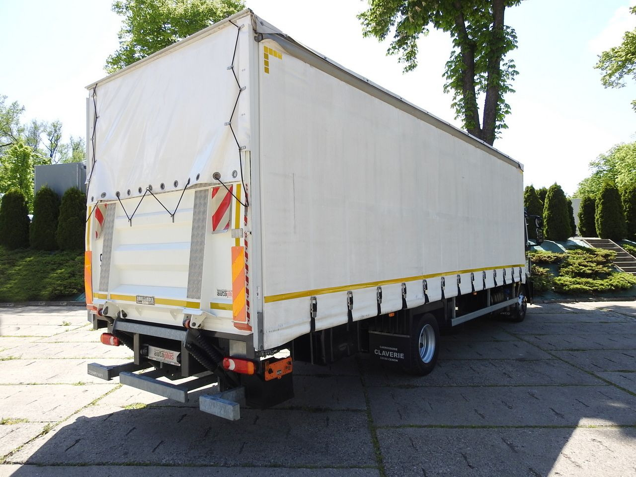 IVECO EUROCARGO 120 - 220 TARPAULIN LIFT 20 PALLETS LED LIGHTS AUTOMATIC TRANSMISSION HI-MATIC TWIN WHEELS AIR CONDITIONING 220HP - Dostavno vozilo sa ceradom: slika 3 IVECO EUROCARGO 120 - 220 TARPAULIN LIFT 20 PALLETS LED LIGHTS AUTOMATIC TRANSMISSION HI-MATIC TWIN WHEELS AIR CONDITIONING 220HP - Dostavno vozilo sa ceradom: slika 3