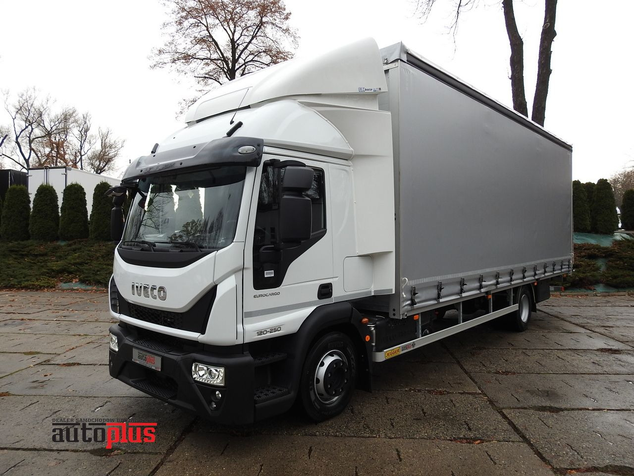 IVECO EUROCARGO 120-250 NEW TARPAULIN LIFT 18 PALLETS WEBASTO CRUISE CONTROL AIR CONDITIONING LED LIGHTS PNEUMATICS AUTOMATIC TRANSMISSION HI-MATIC 250HP - Kamion sa ceradom: slika 1 IVECO EUROCARGO 120-250 NEW TARPAULIN LIFT 18 PALLETS WEBASTO CRUISE CONTROL AIR CONDITIONING LED LIGHTS PNEUMATICS AUTOMATIC TRANSMISSION HI-MATIC 250HP - Kamion sa ceradom: slika 1