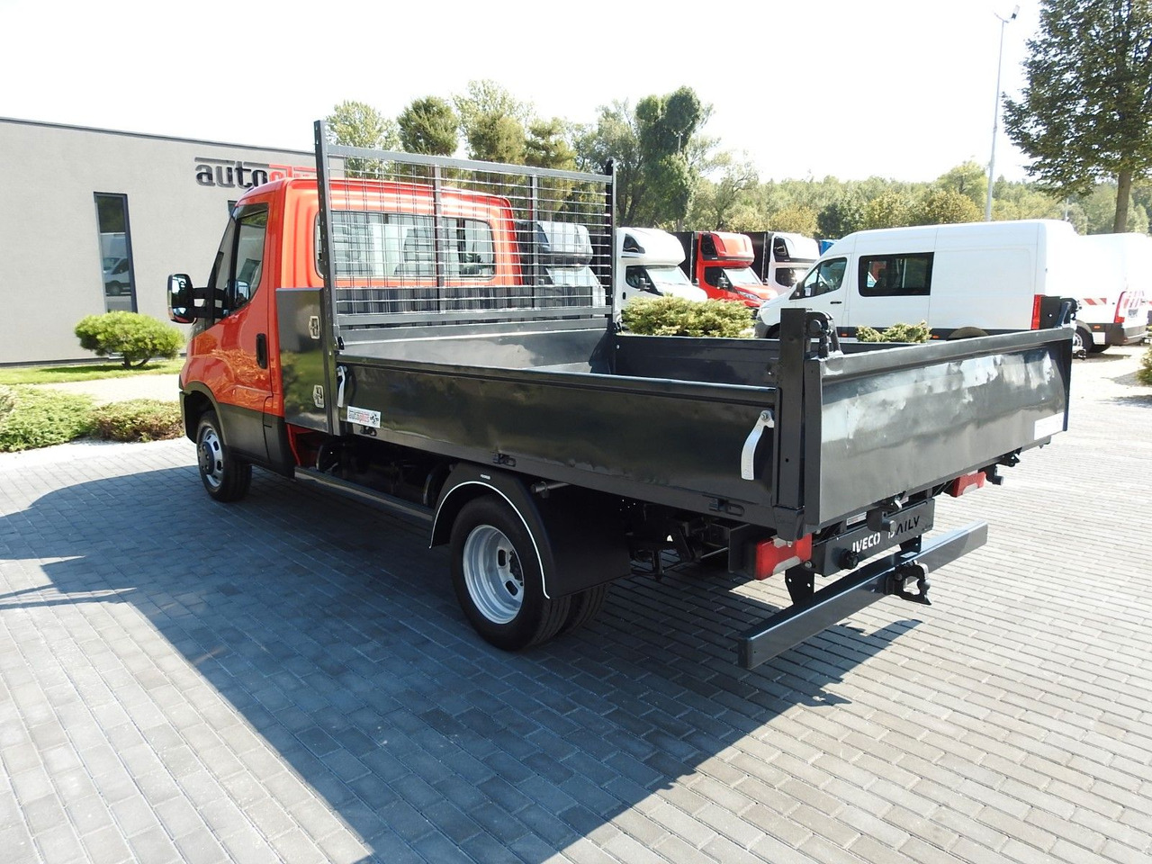 Dostavno vozilo istovarivač Iveco DAILY 35C13 KIPPER TEMPOMAT A/C ZWILLINGSRÄDER: slika 9