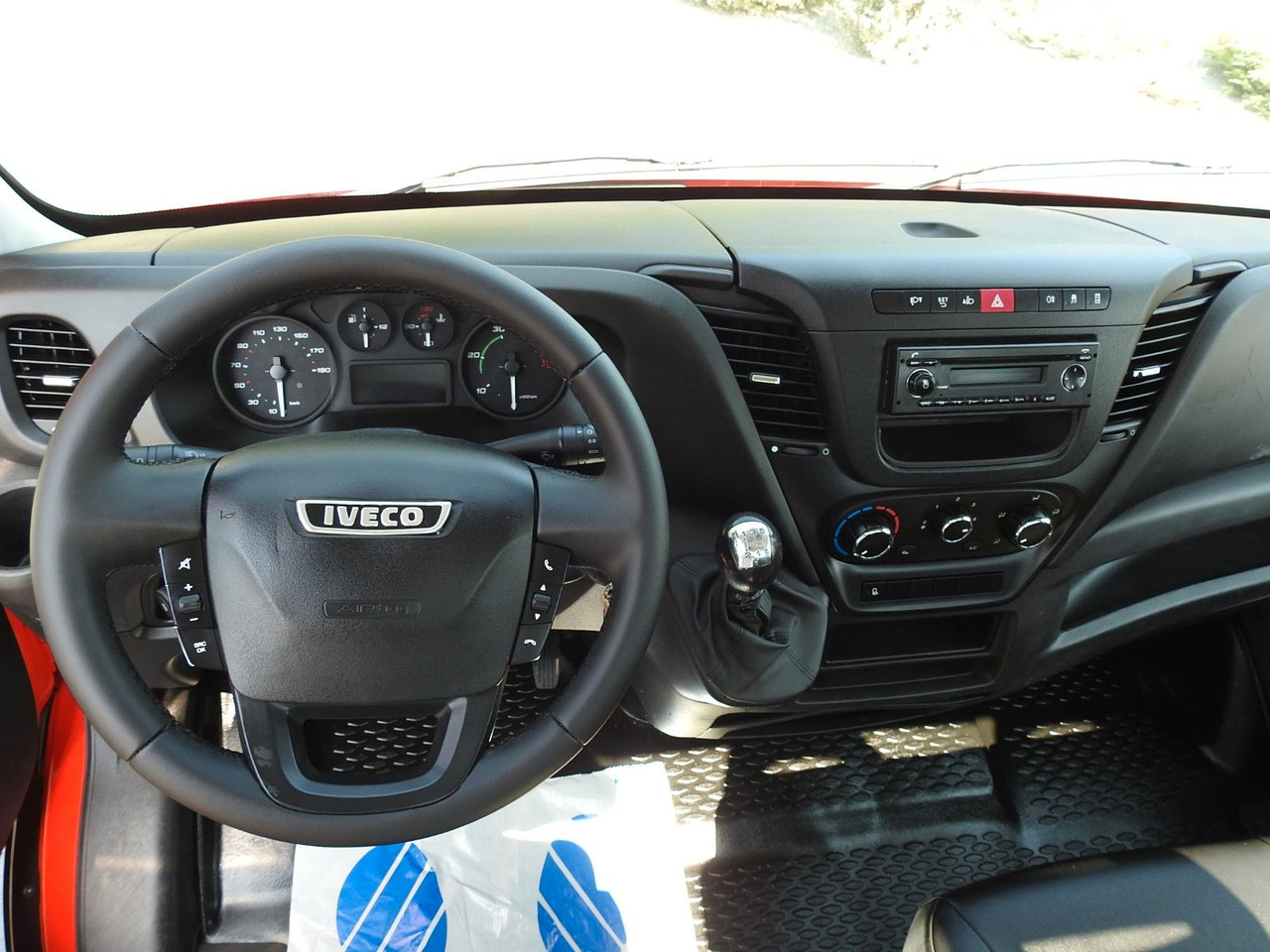 Dostavno vozilo istovarivač Iveco DAILY 35C13 KIPPER TEMPOMAT A/C ZWILLINGSRÄDER: slika 24