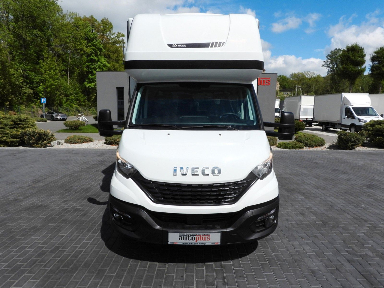 Iveco DAILY 35S18 PRITSCHE PLANE 10 PALETTEN WEBASTO - Dostavno vozilo sa ceradom: slika 5 Iveco DAILY 35S18 PRITSCHE PLANE 10 PALETTEN WEBASTO - Dostavno vozilo sa ceradom: slika 5