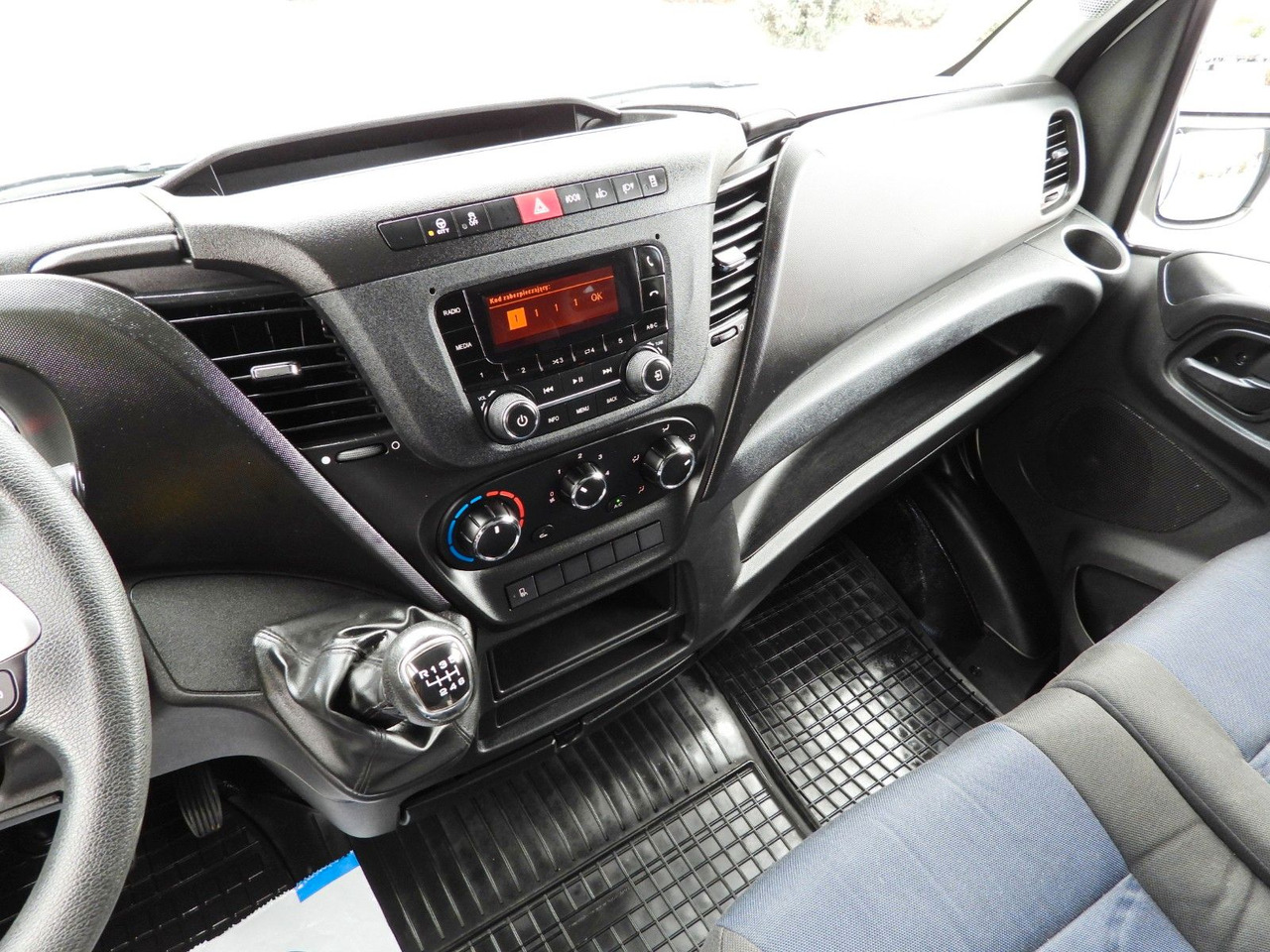 Dostavno vozilo sa ceradom Iveco DAILY  35S18 PRITSCHE PLANE 10 PALETTEN WEBASTO: slika 25