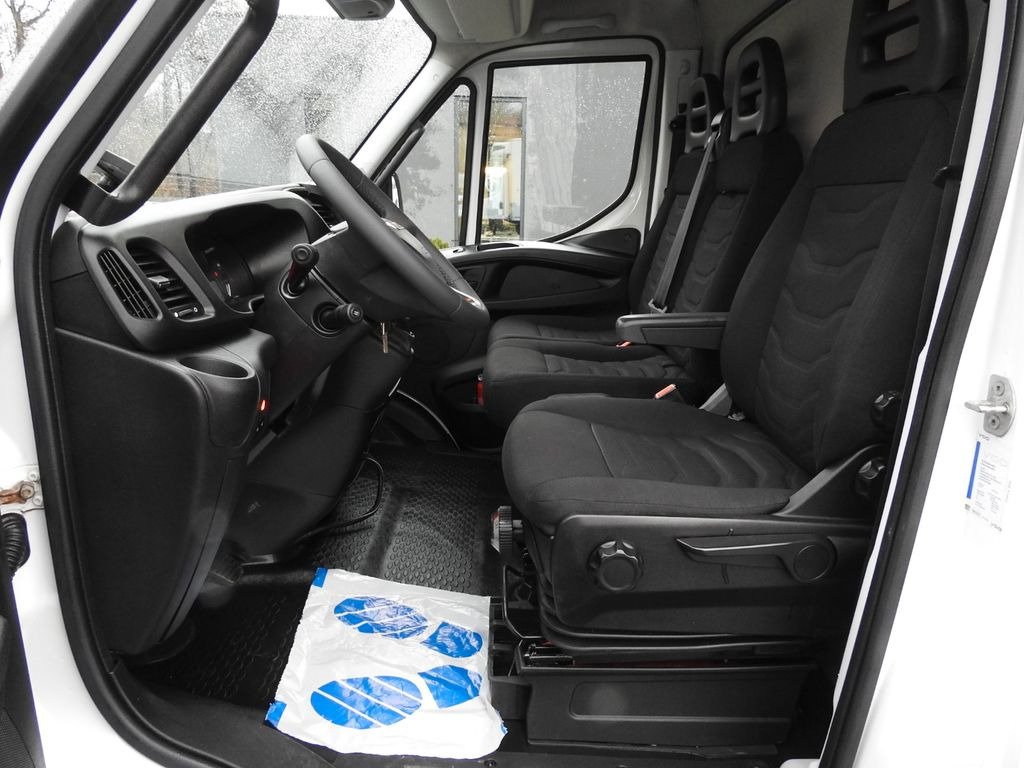Dostavno vozilo hladnjača Iveco DAILY 70C17 KÜHLKOFFER 0*C AUFZUG 9 PALETTEN: slika 25