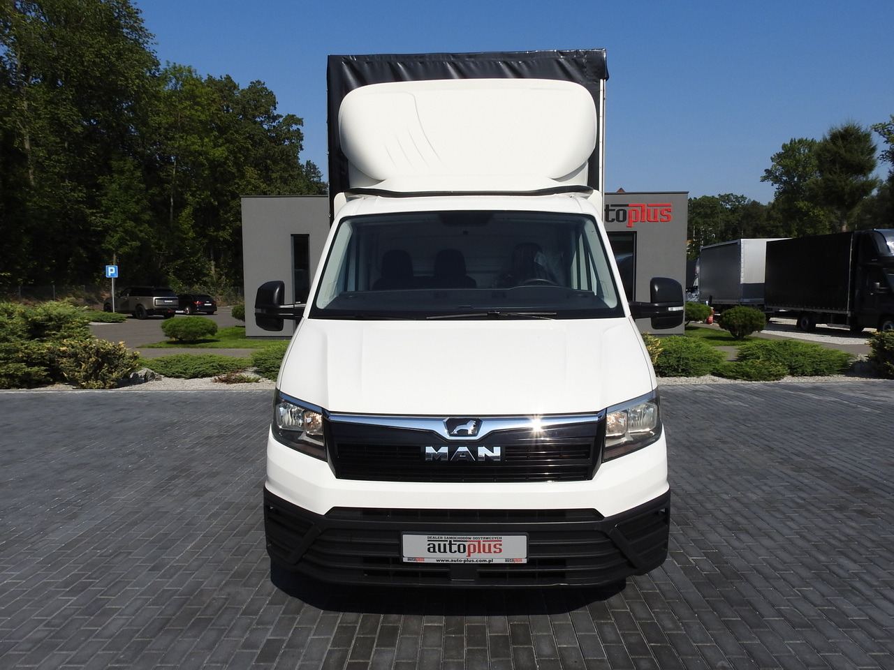 MAN TGE TARPAULIN 10 PALLETS AIR CONDITIONING 180HP - Dostavno vozilo sa ceradom: slika 5 MAN TGE TARPAULIN 10 PALLETS AIR CONDITIONING 180HP - Dostavno vozilo sa ceradom: slika 5