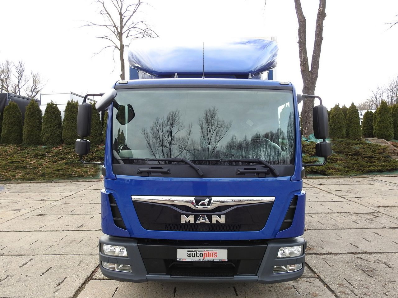MAN TGL 12.220 BOX LIFT 18 PALLETS CRUISE CONTROLAIR CONDITIONING PNEUMATICS AUTOMATIC TWIN WHEELS  220HP - Dostavno vozilo sa zatvorenim sandukom: slika 5 MAN TGL 12.220 BOX LIFT 18 PALLETS CRUISE CONTROLAIR CONDITIONING PNEUMATICS AUTOMATIC TWIN WHEELS  220HP - Dostavno vozilo sa zatvorenim sandukom: slika 5