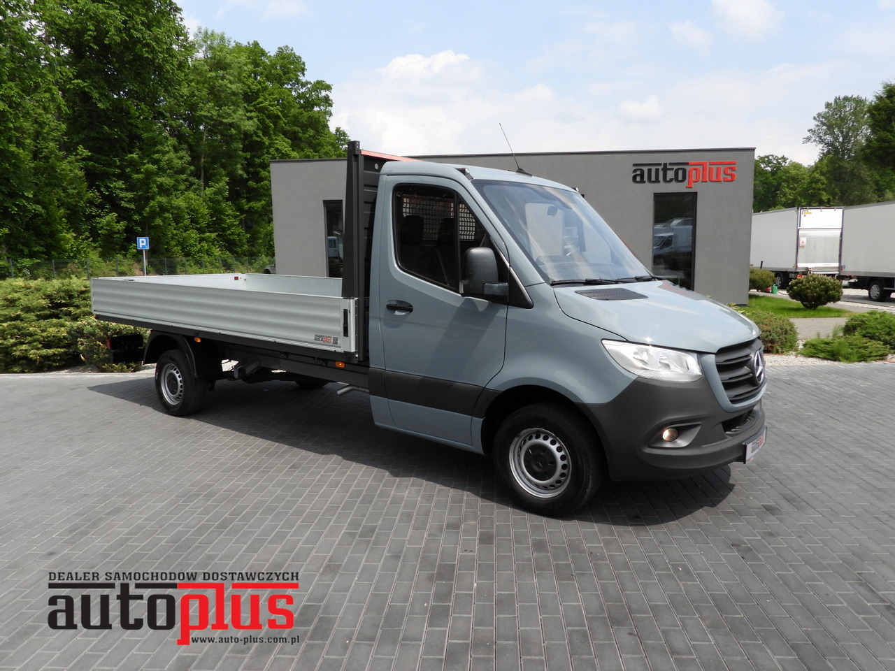 MERCEDES SPRINTER 315 STAKE BODY 8 PALLETS CRUISE CONTROL AIR CONDITIONING 150HP - Dostavno vozilo sa otvorenom sandukom: slika 1 MERCEDES SPRINTER 315 STAKE BODY 8 PALLETS CRUISE CONTROL AIR CONDITIONING 150HP - Dostavno vozilo sa otvorenom sandukom: slika 1